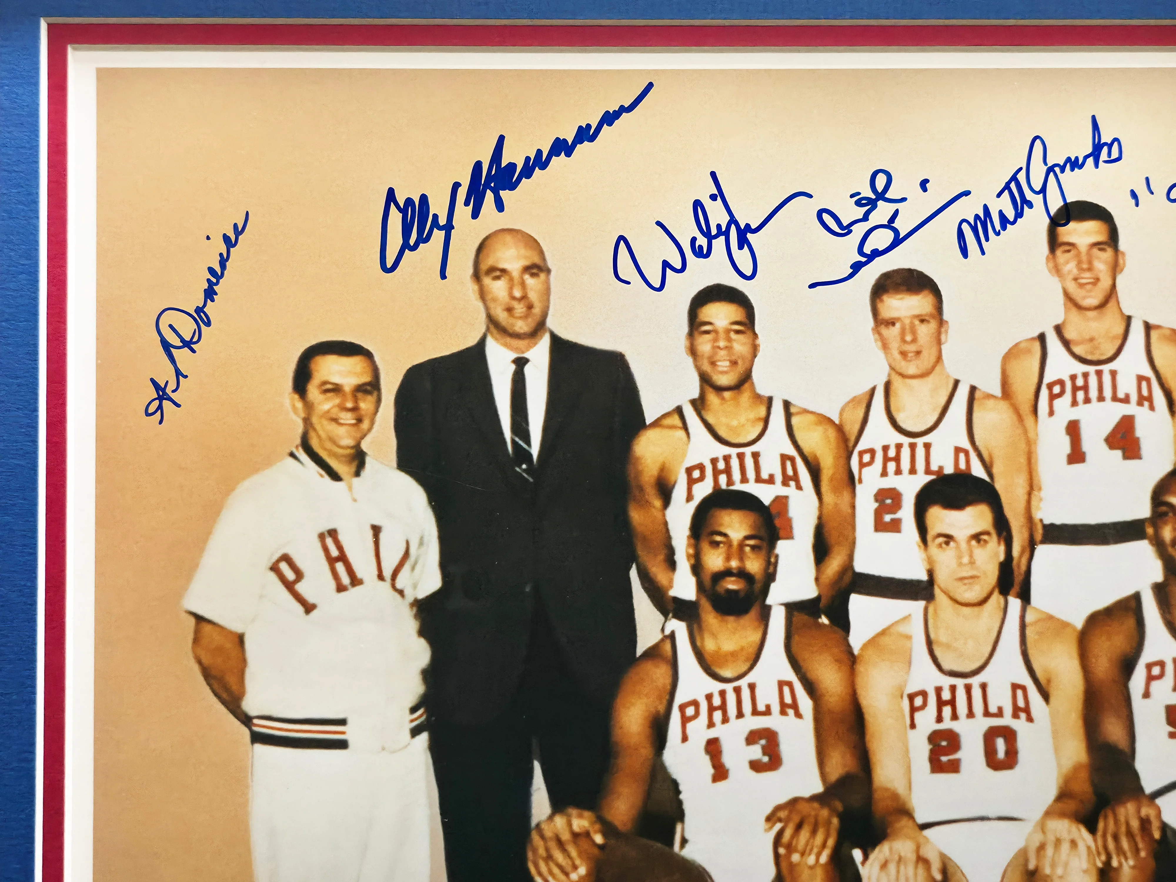 1967 Philadelphia 76ers Team Autographed Framed 16x20 Photo With 12 Signatures Including Wilt Chamberlain Beckett BAS #AE31376 - Image 4