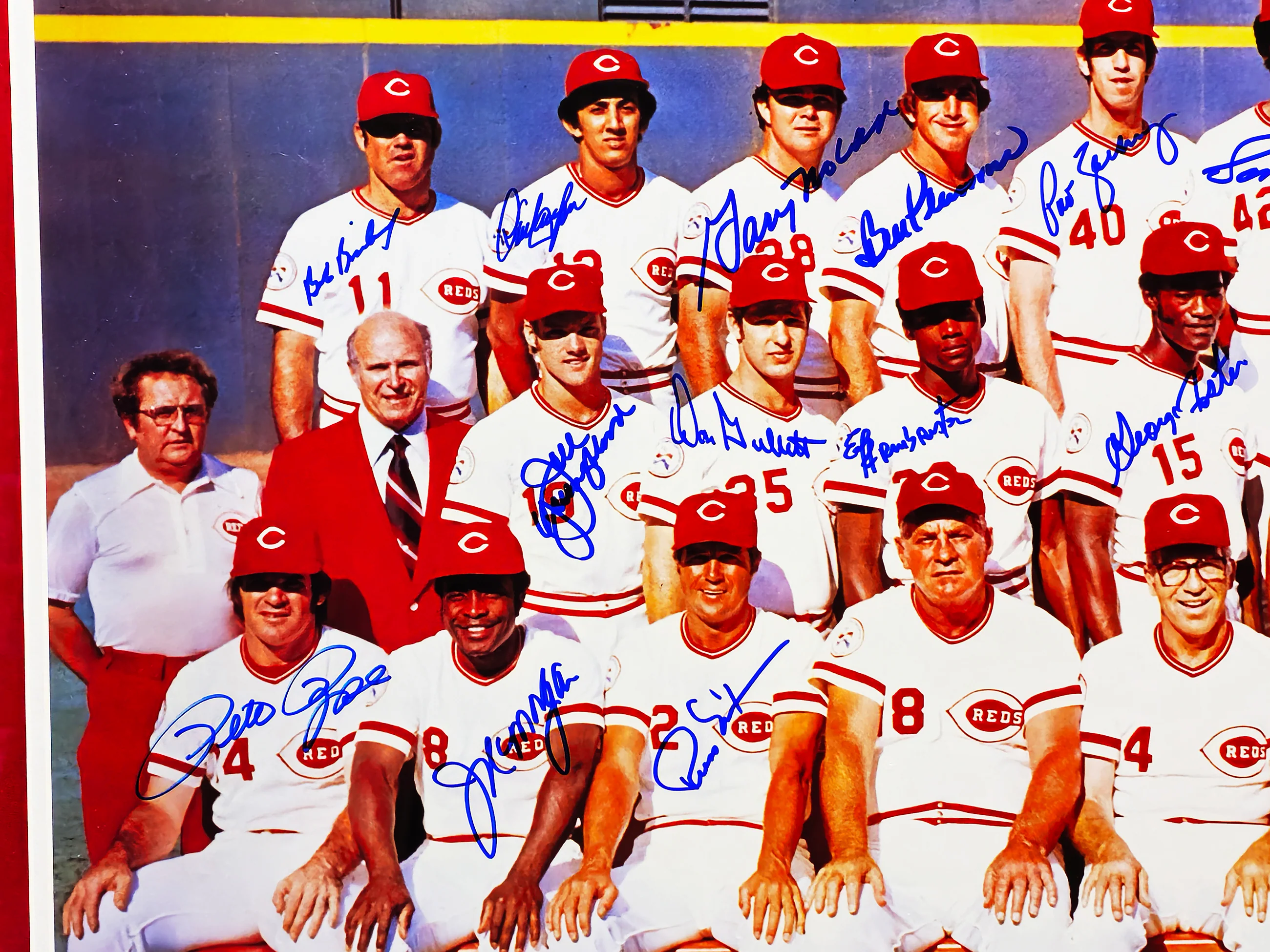1976 Cincinnati Reds Big Red Machine Team Autographed Framed 24x36 Poster With 27 Signatures Including Johnny Bench & Pete Rose Beckett BAS Stock #223770 - Image 4