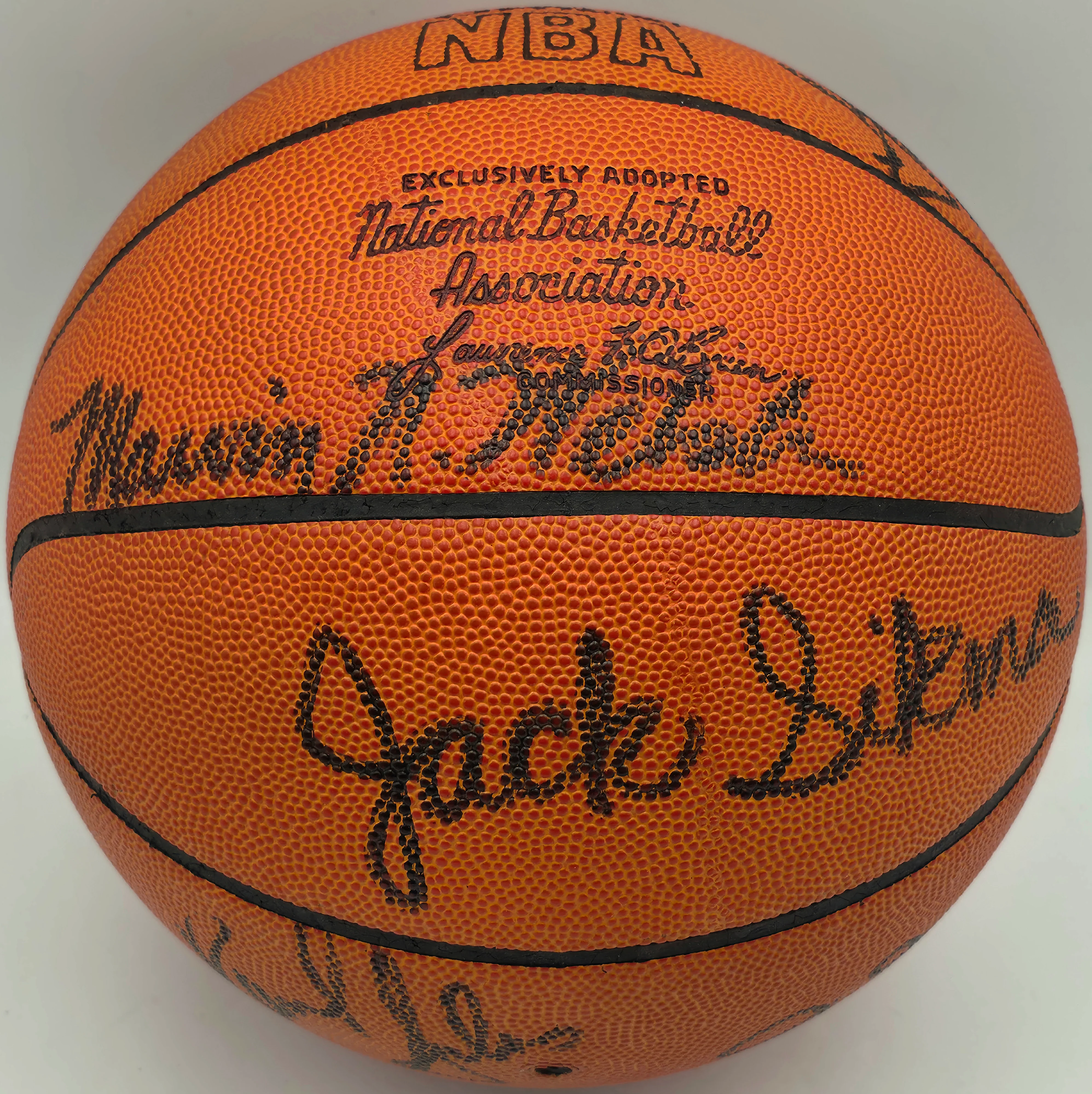 1977-78 Seattle Supersonics Team Autographed Wilson Official NBA Leather Game Ball Basketball With 11 Signatures Including Fred "Downtown" Brown Beckett BAS #AE31355 - Image 4