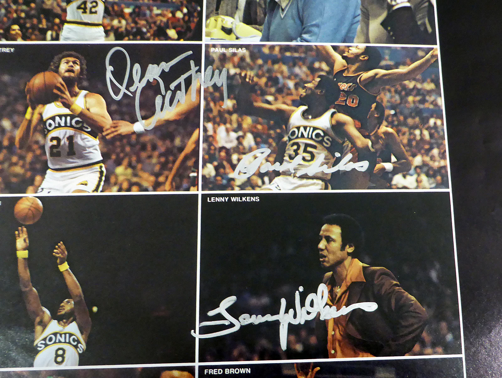 1978-79 NBA Champions Seattle Supersonics Autographed 17x22 Poster Photo With 9 Total Signatures Including Fred Brown & Lenny Wilkens MCS Holo #51045 - Image 3