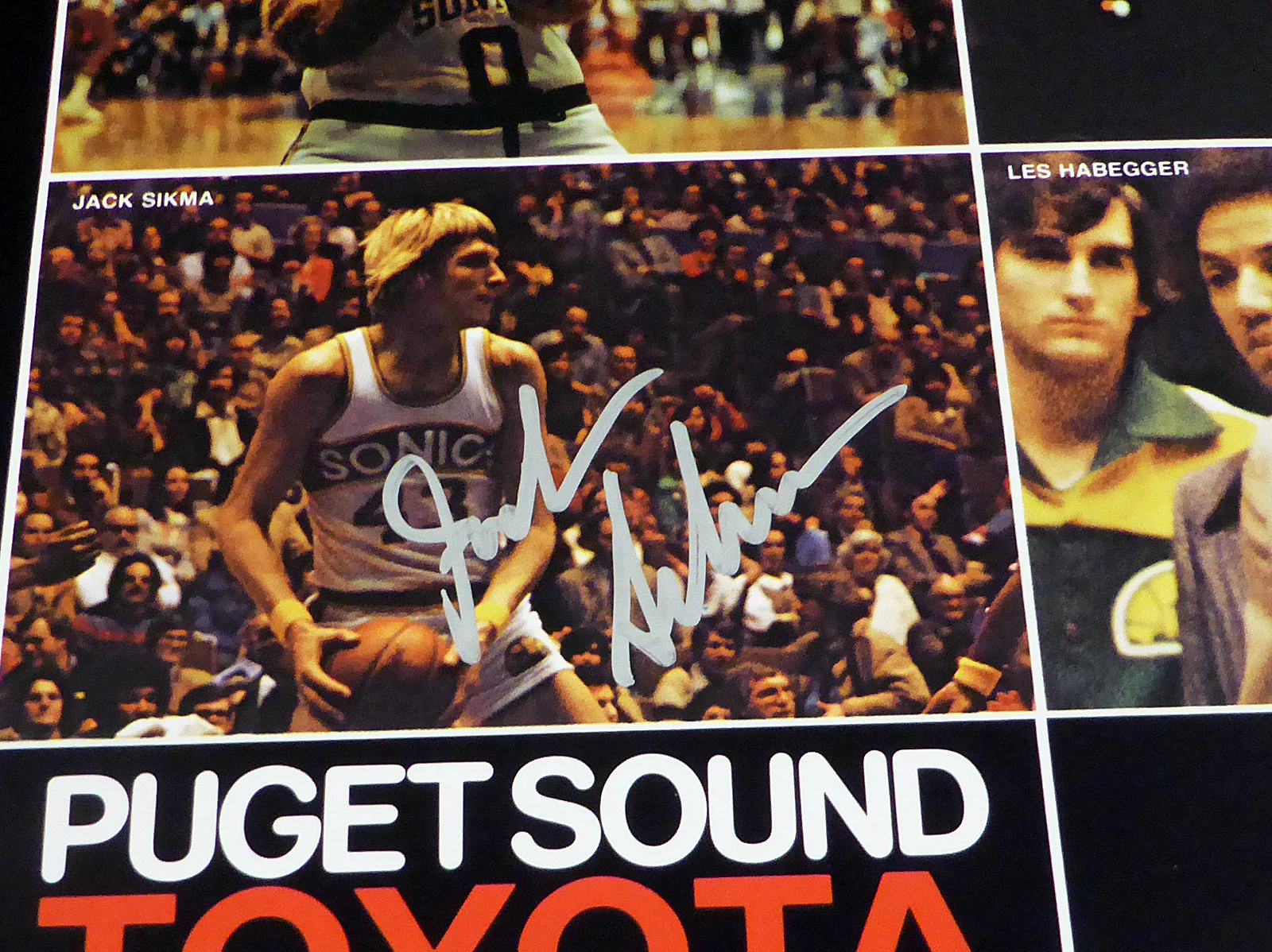 1978-79 NBA Champions Seattle Supersonics Autographed 17x22 Poster Photo With 9 Total Signatures Including Fred Brown & Lenny Wilkens MCS Holo #51045 - Image 4