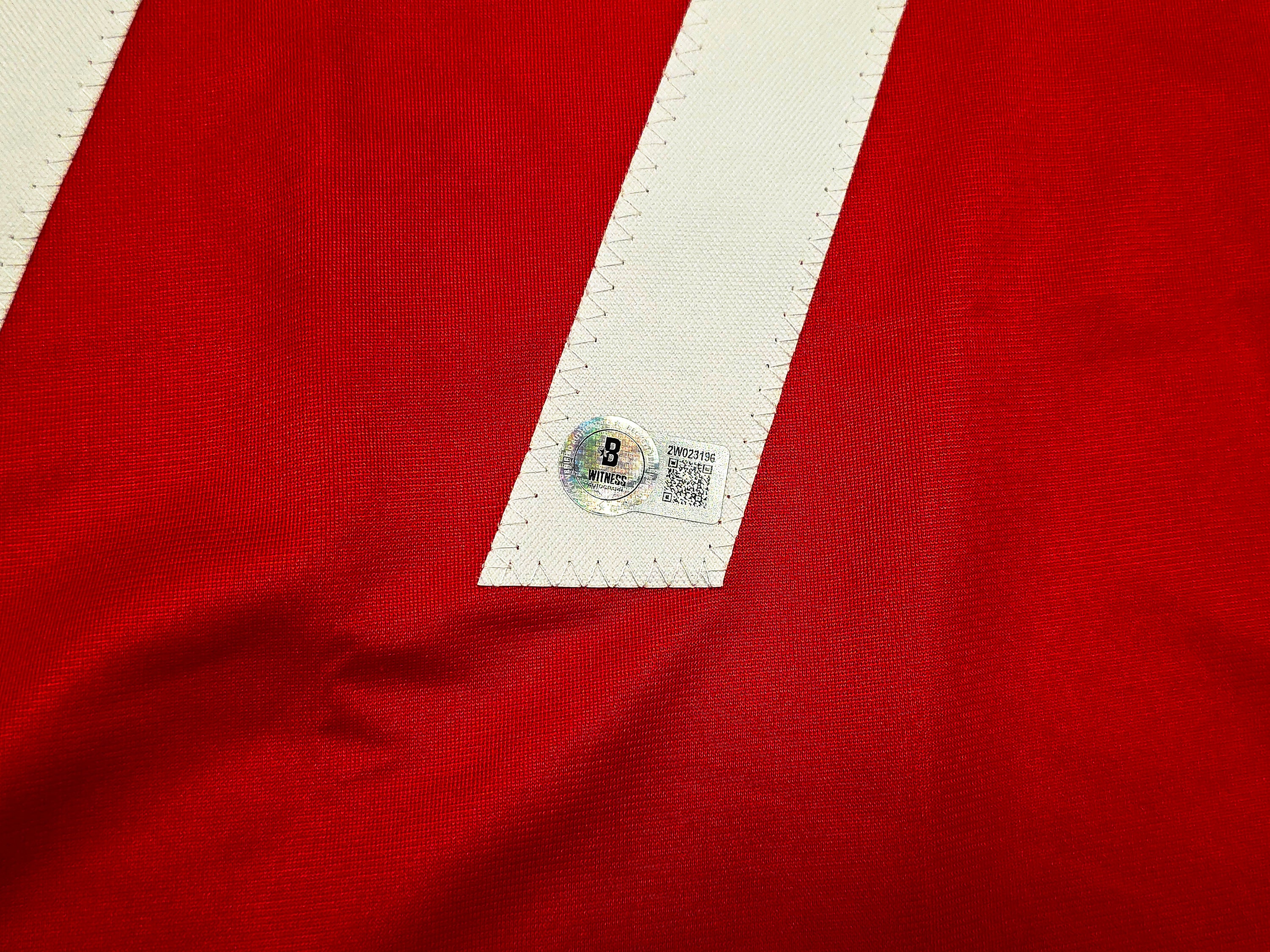 1999 Team USA Women's Soccer World Cup Champions Autographed Red Jersey With 8 Signatures Including Hamm & Chastain Beckett BAS Witness Stock #257833 - Image 5