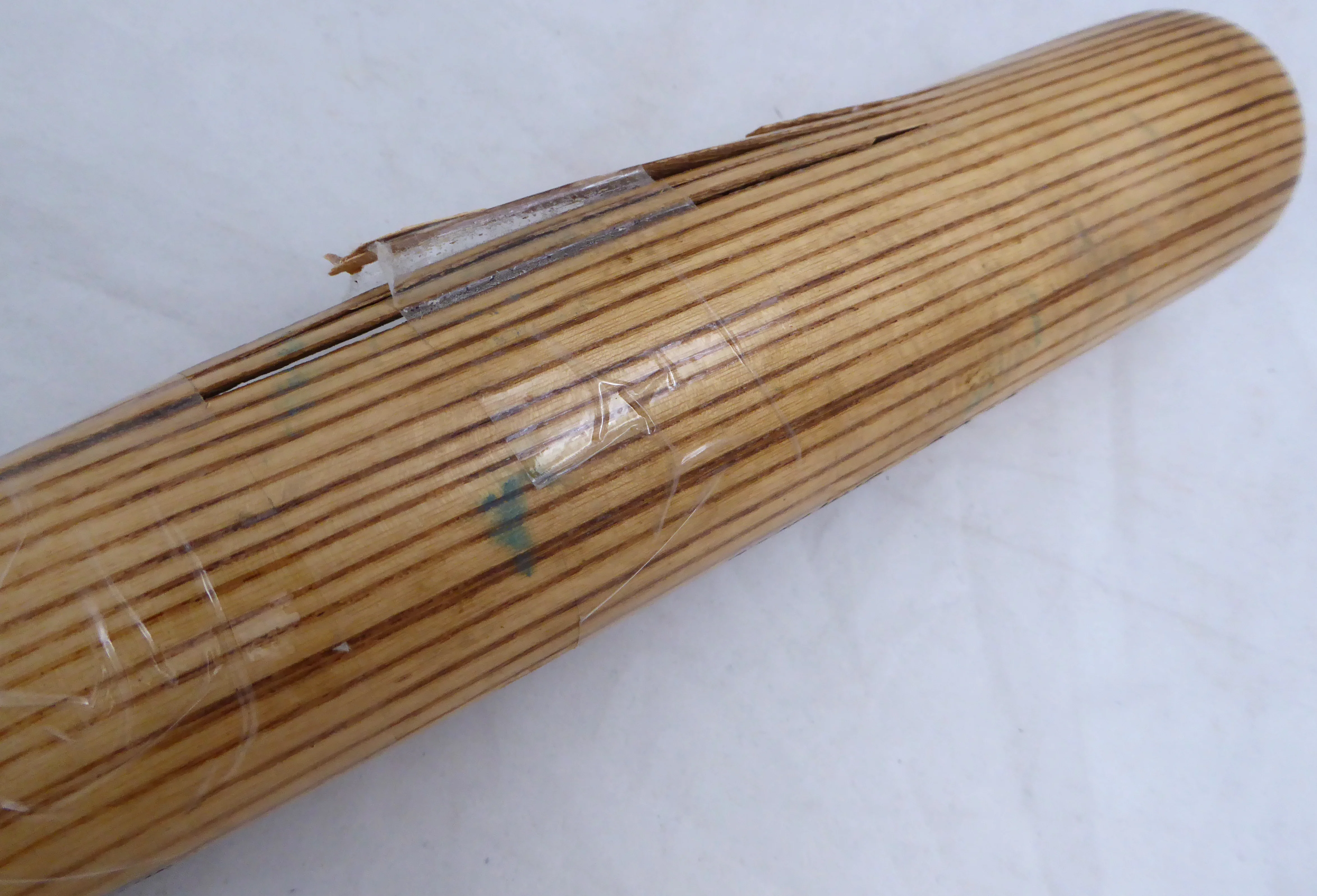 Alex Diaz Autographed Blonde Louisville Slugger 1995 Game Used Bat Seattle Mariners Cracked SKU #214047 - Image 5
