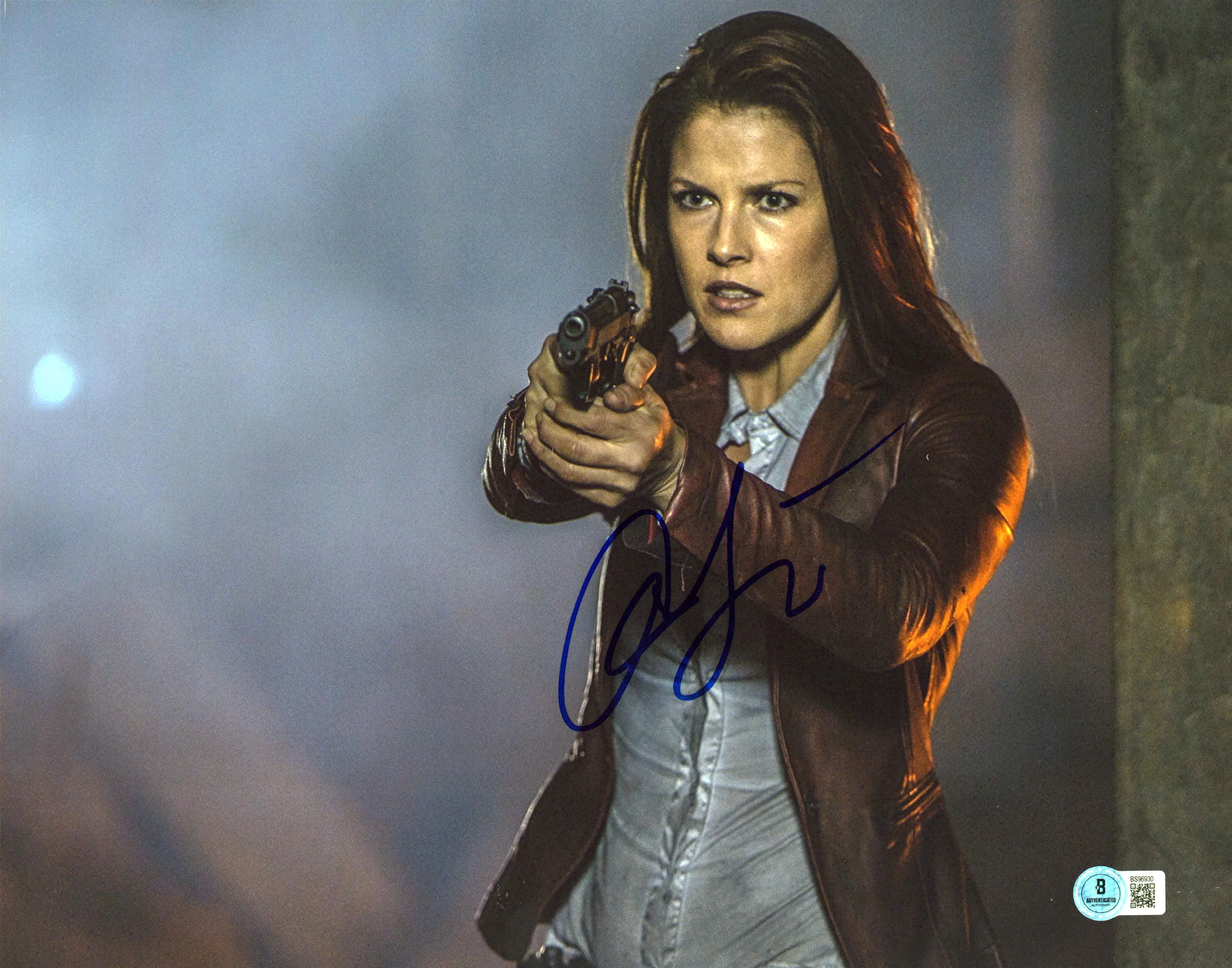 Ali Larter Resident Evil Authentic Signed 11x14 Horizontal Photo BAS BS96930 - Image 2