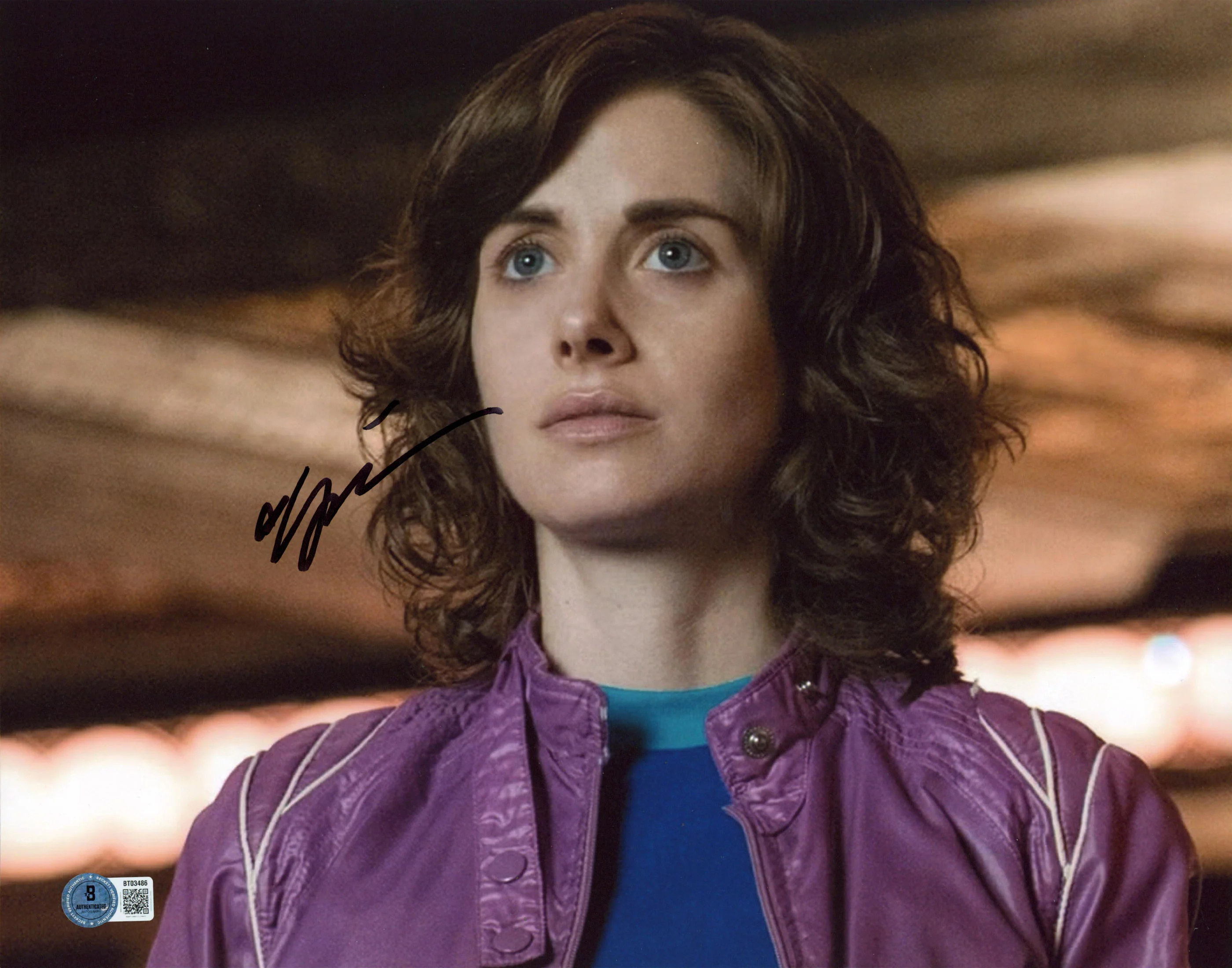 Alison Brie Glow Authentic Signed 11x14 Horizontal Photo BAS #BT03486