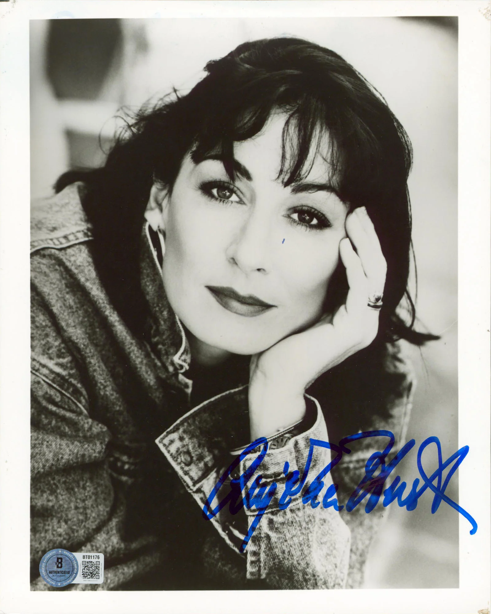 Anjelica Huston The Grifters Authentic Signed 8x10 Vertical Photo BAS #BT01176