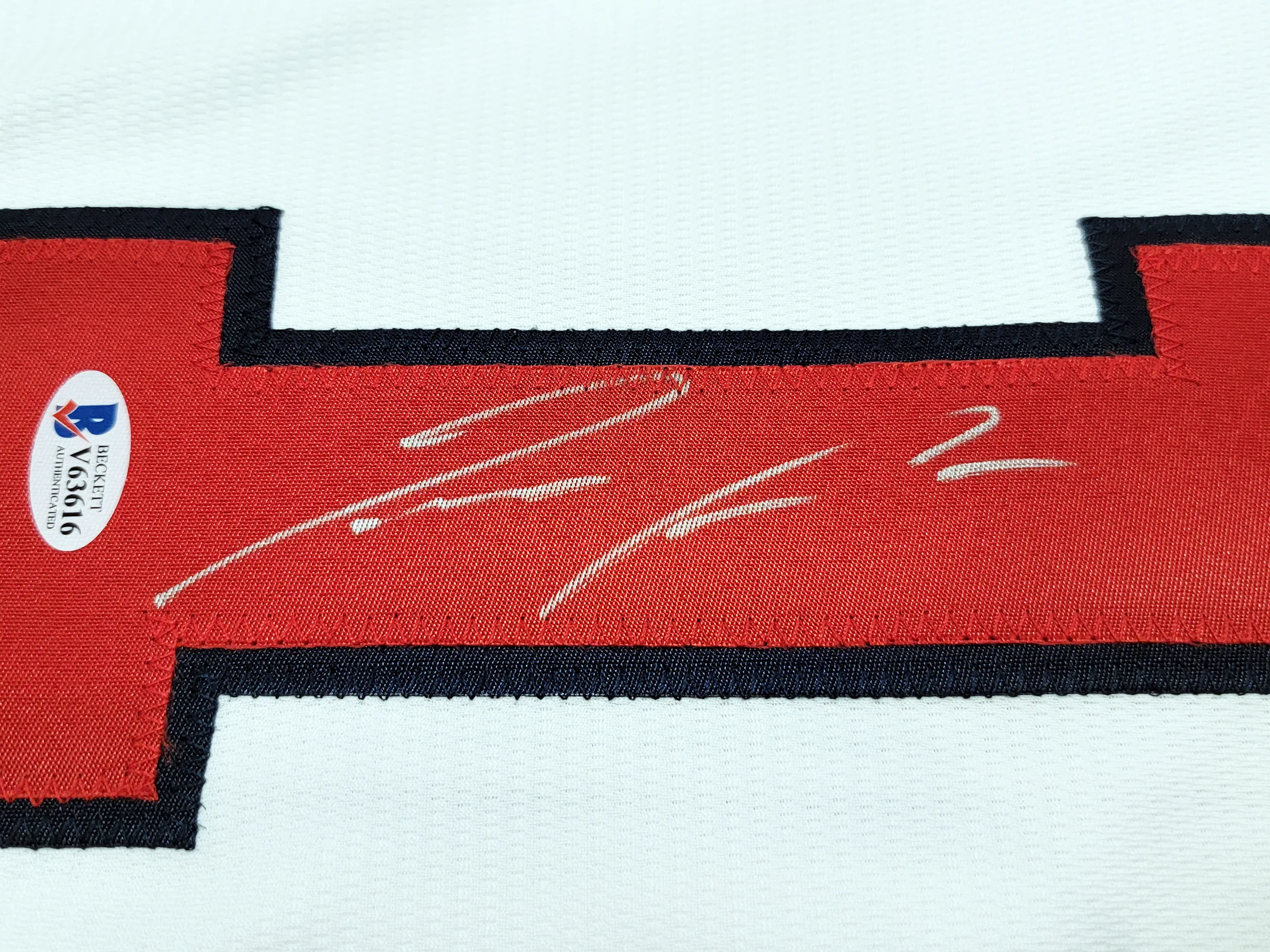 Atlanta Braves Ronald Acuna Jr. Autographed White Nike Jersey Size Large Beckett BAS Stock #206516 - Image 4