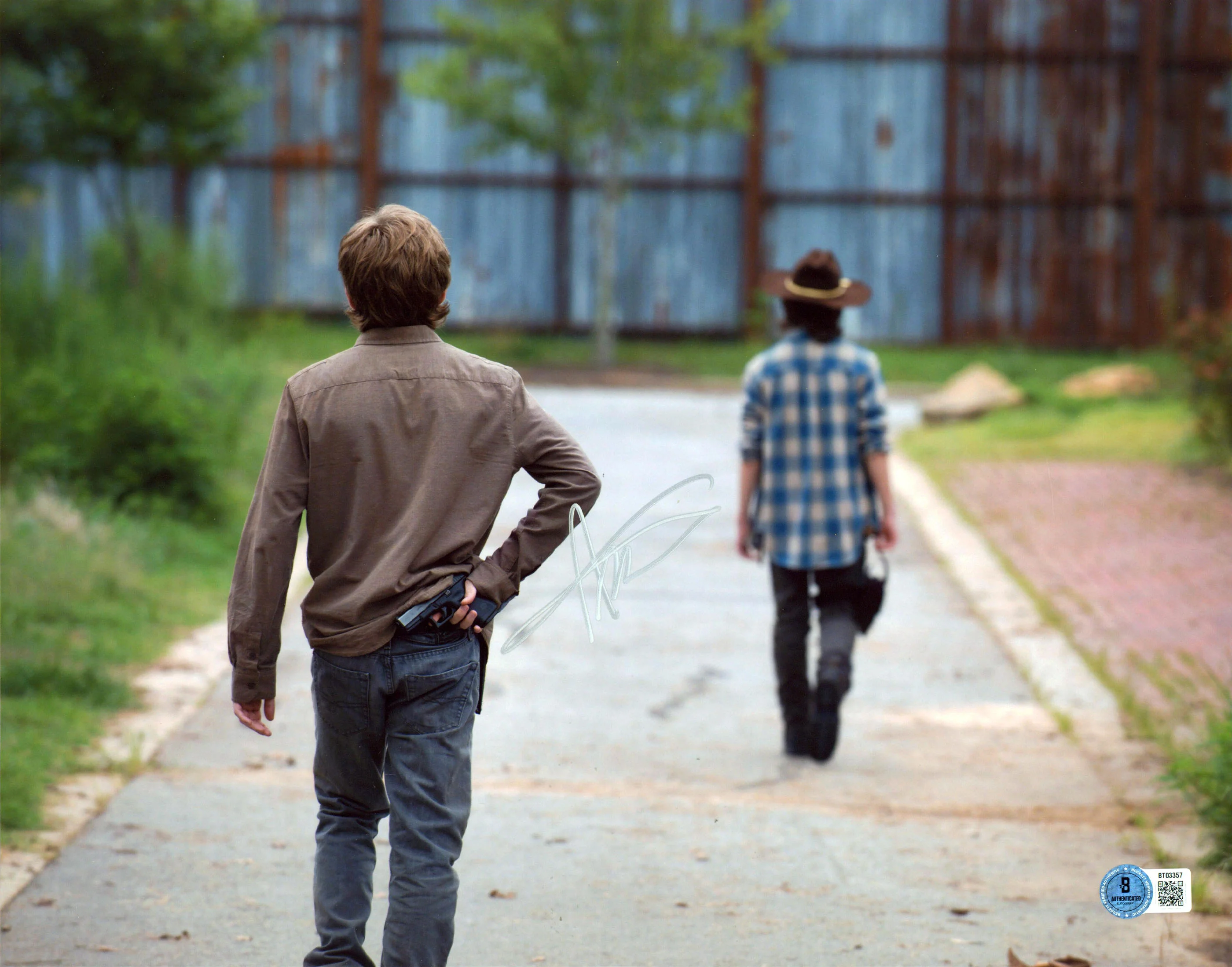 Austin Abrams The Walking Dead Authentic Signed 11x14 Photo BAS #BT03357 - Image 2