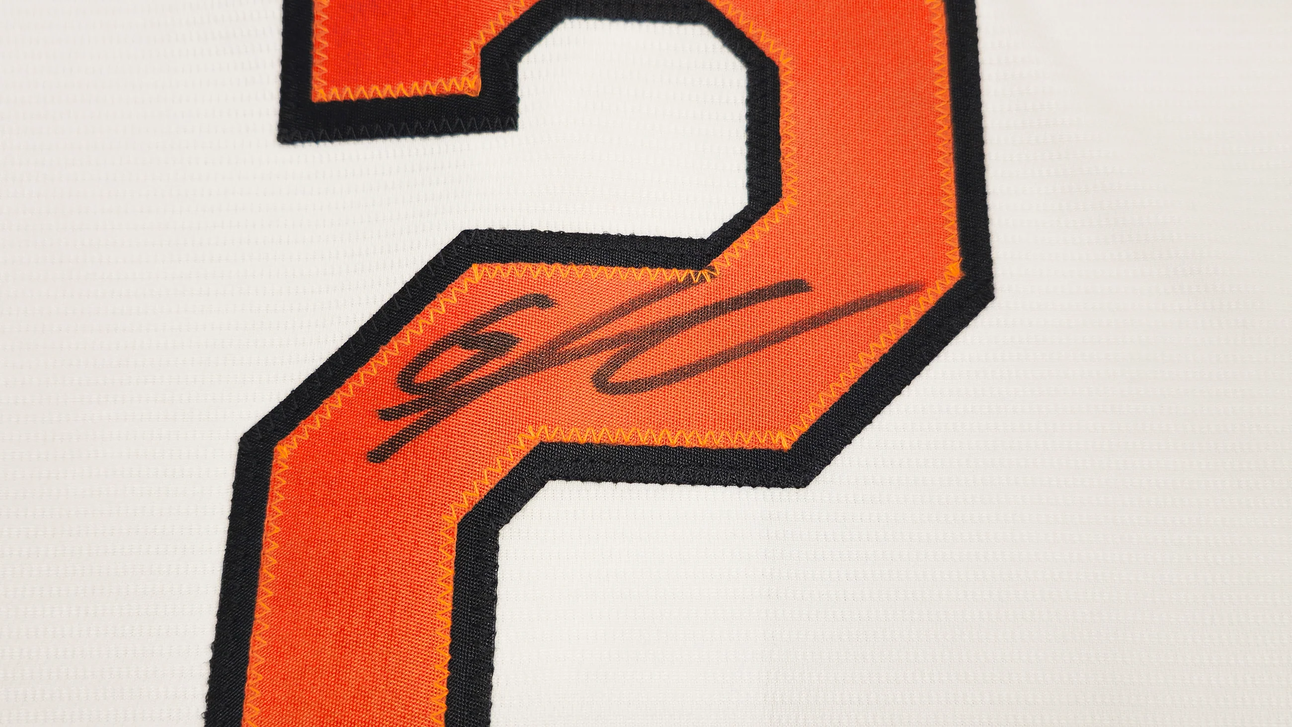 Baltimore Orioles Gunnar Henderson Autographed White Nike Jersey Size XL Beckett BAS Witness Stock #236622 - Image 4