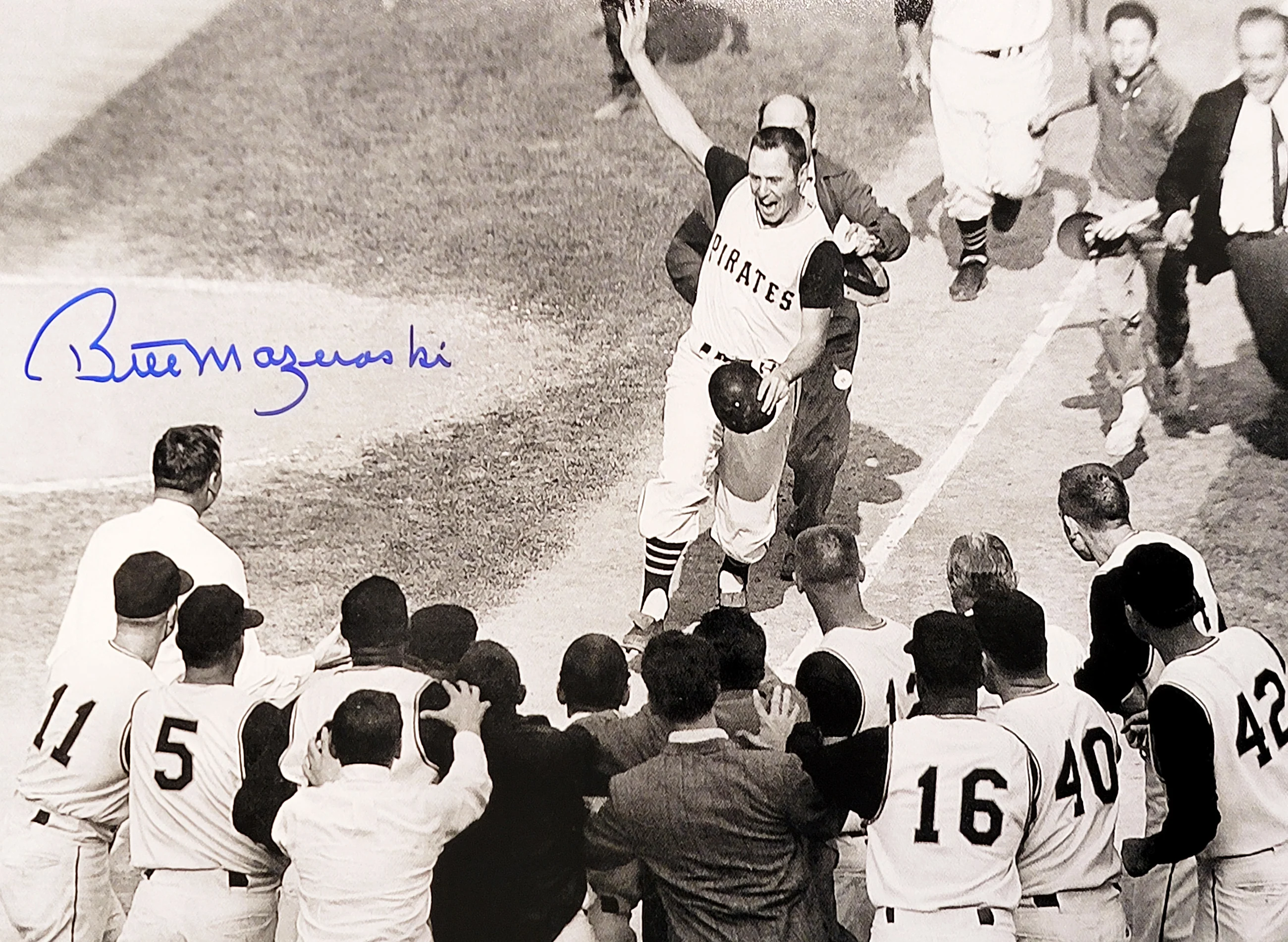 Bill Mazeroski Autographed 16x20 Photo Pittsburgh Pirates 1960 Game 7 Walk Off Home Run Beckett BAS Stock #203043 - Image 4