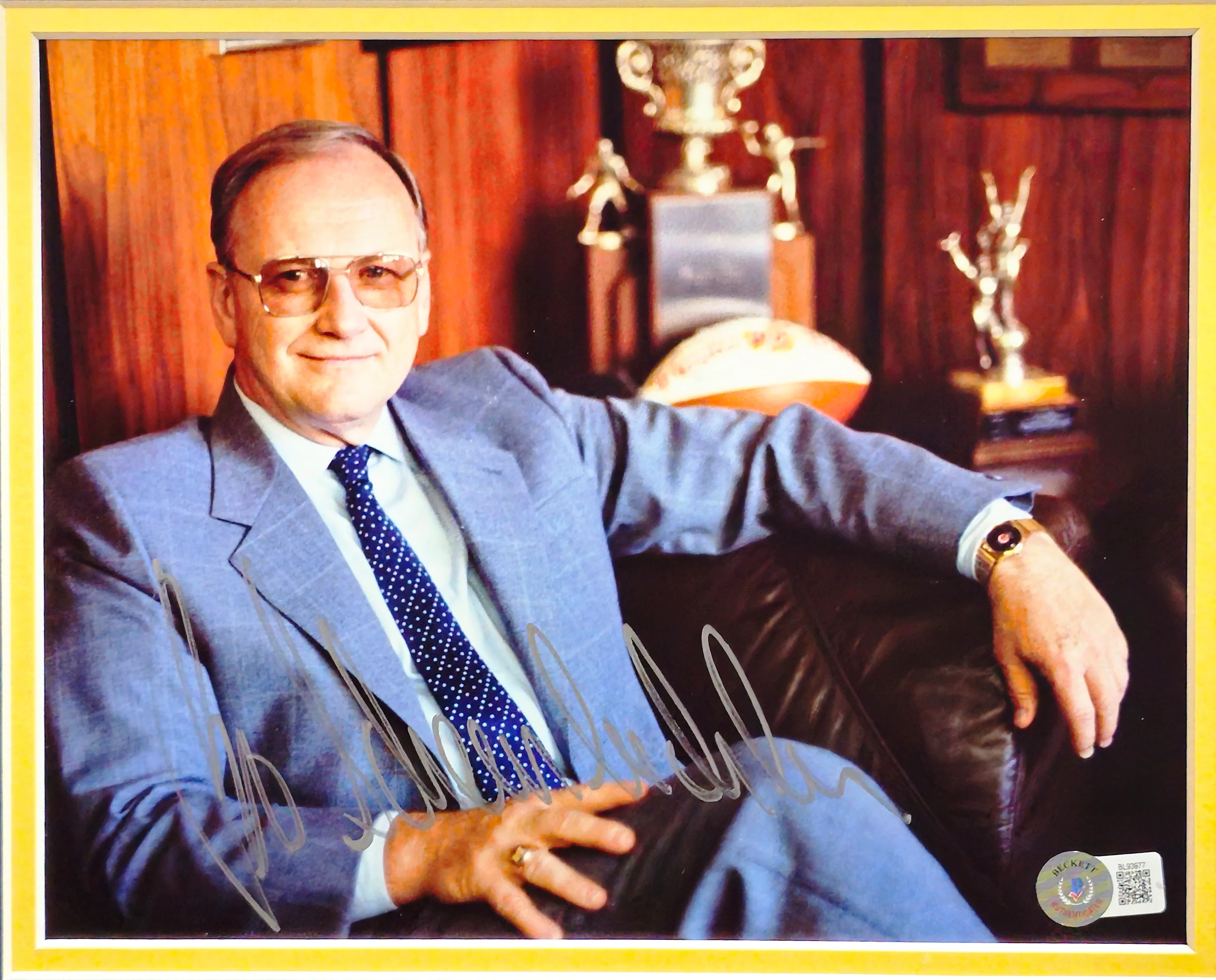 Bo Schembechler Autographed Framed 8x10 Photo Michigan Wolverines Beckett BAS QR #BL93977 - Image 2