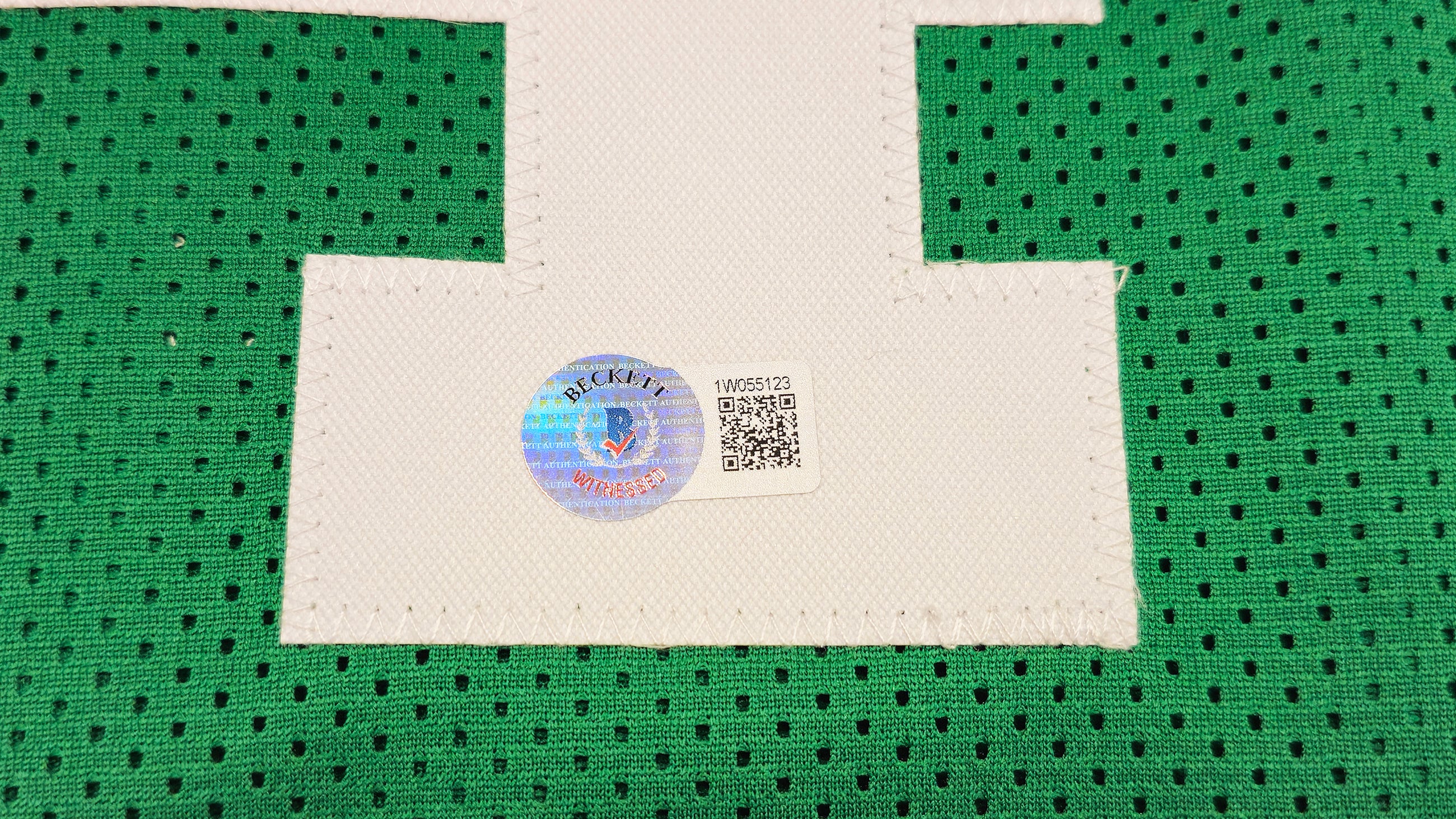 Boston Celtics Bob Cousy Autographed Green Jersey Beckett BAS Witness Stock #236642 - Image 5