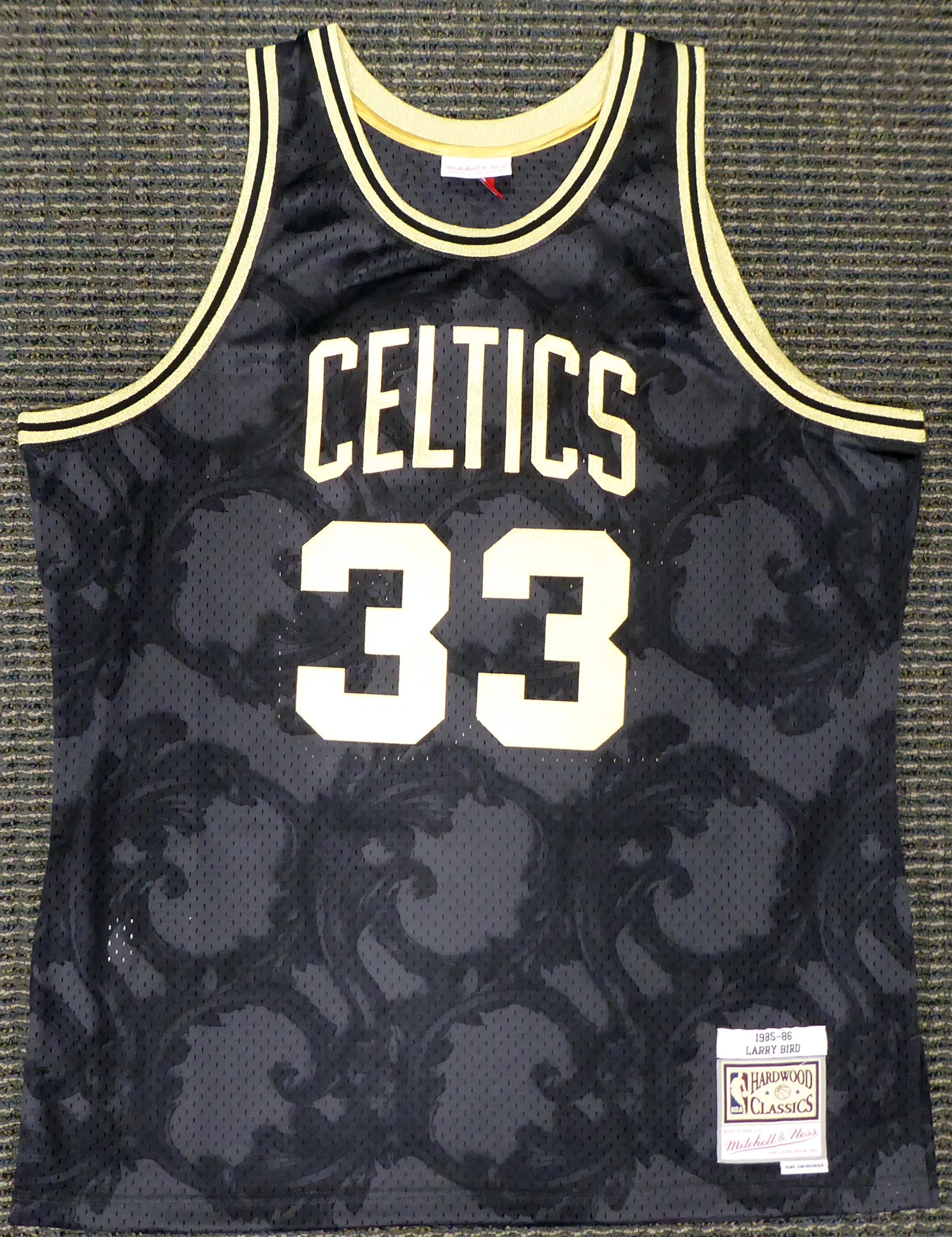 Boston Celtics Larry Bird Autographed Black Mitchell & Ness Gold Toile Swingman Jersey Size XL Beckett BAS Stock #177716 - Image 4