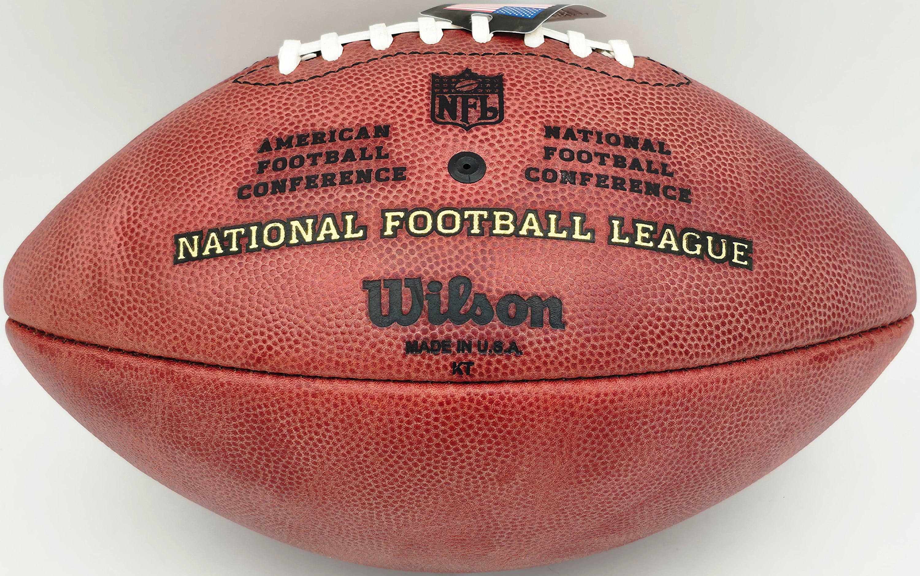 Brett Favre & John Elway Autographed Football "149 wins, 148 wins" Beckett BAS #AE49026 - Image 5