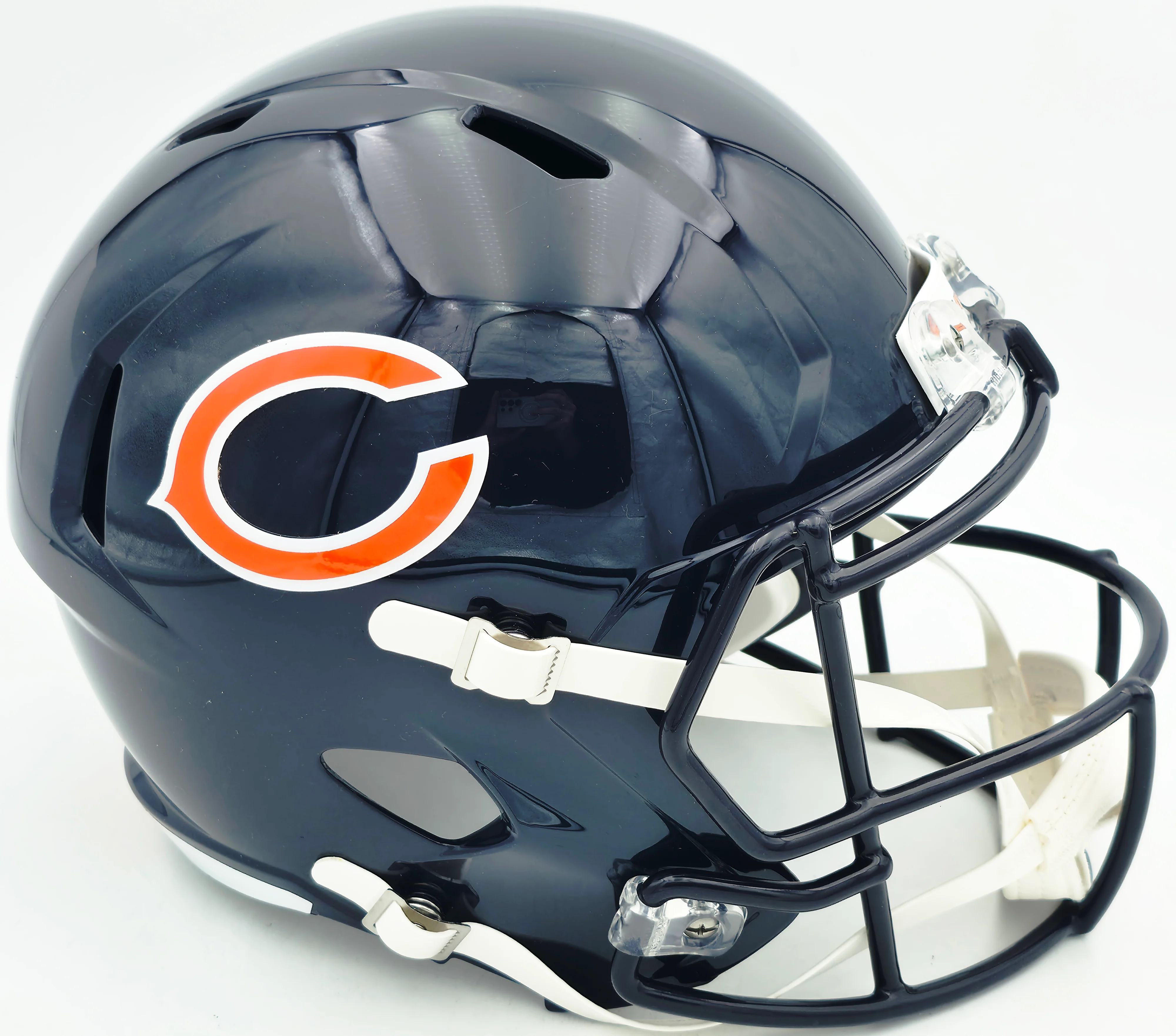 Brian Urlacher Autographed Chicago Bears Blue Full Size Speed Replica Helmet "HOF 18" Beckett BAS Witness #4W469048 - Image 4
