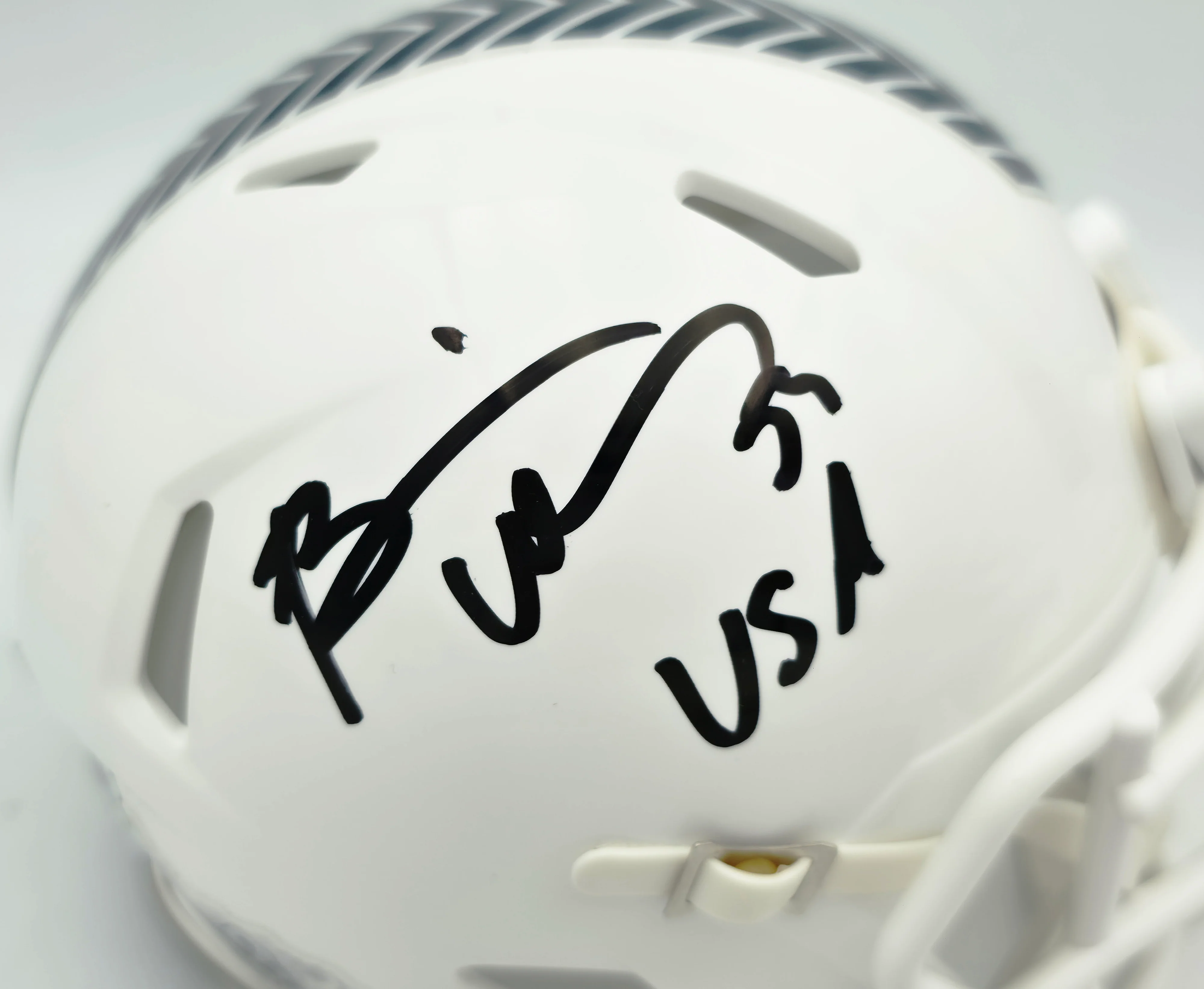 Brian Urlacher Autographed Chicago Bears White 2024 Salute To Service Speed Mini Helmet "USA" Beckett BAS Witness Stock #261927 - Image 2