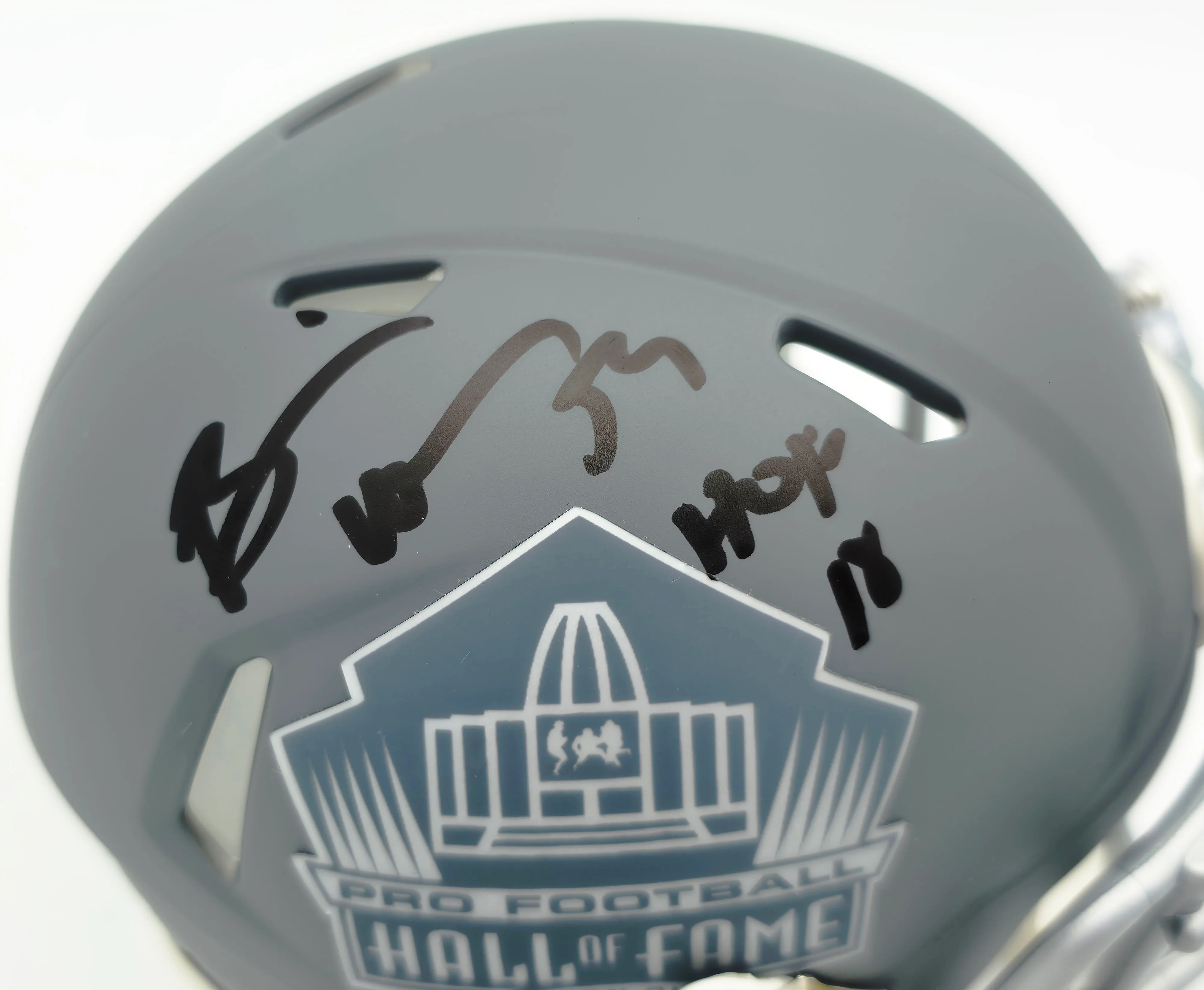 Brian Urlacher Autographed Hall of Fame Slate Gray Speed Mini Helmet "HOF 18" Beckett BAS Witness Stock #261928 - Image 2
