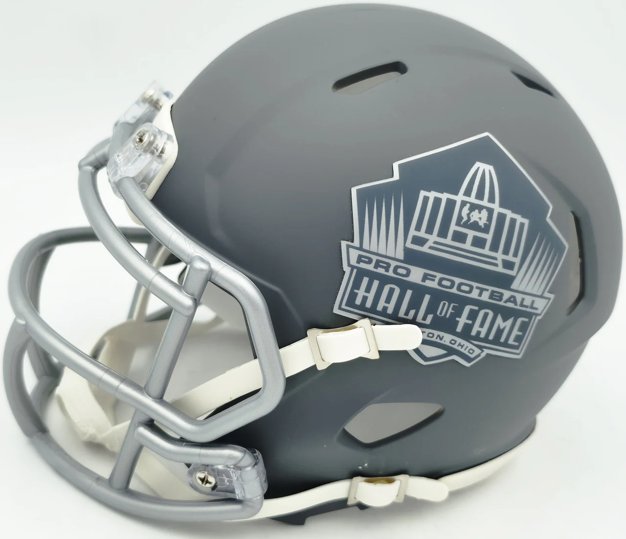 Brian Urlacher Autographed Hall of Fame Slate Gray Speed Mini Helmet "HOF 18" Beckett BAS Witness Stock #261928 - Image 3