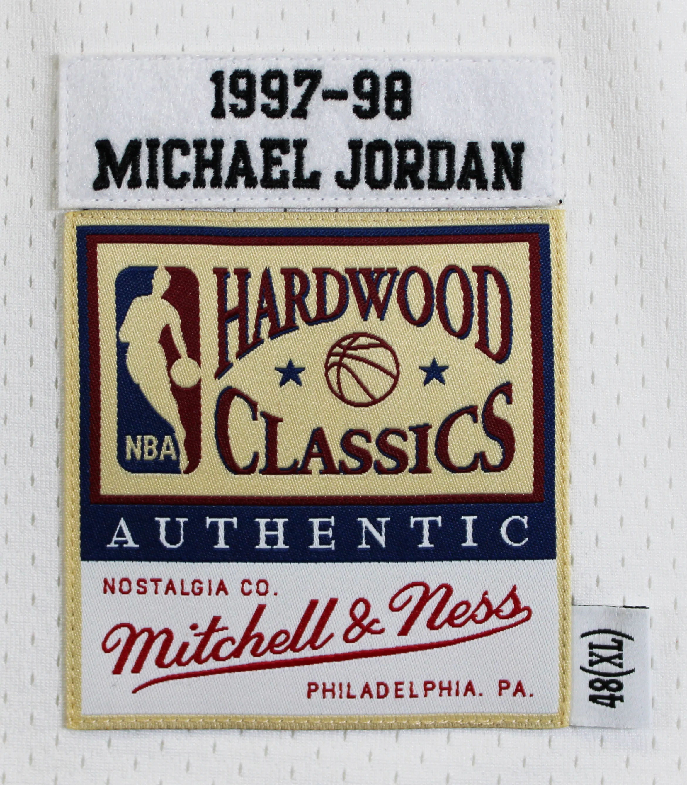 Bulls Michael Jordan Signed 97-98 White Nike HWC Authentic Framed Jersey UDA - Image 6