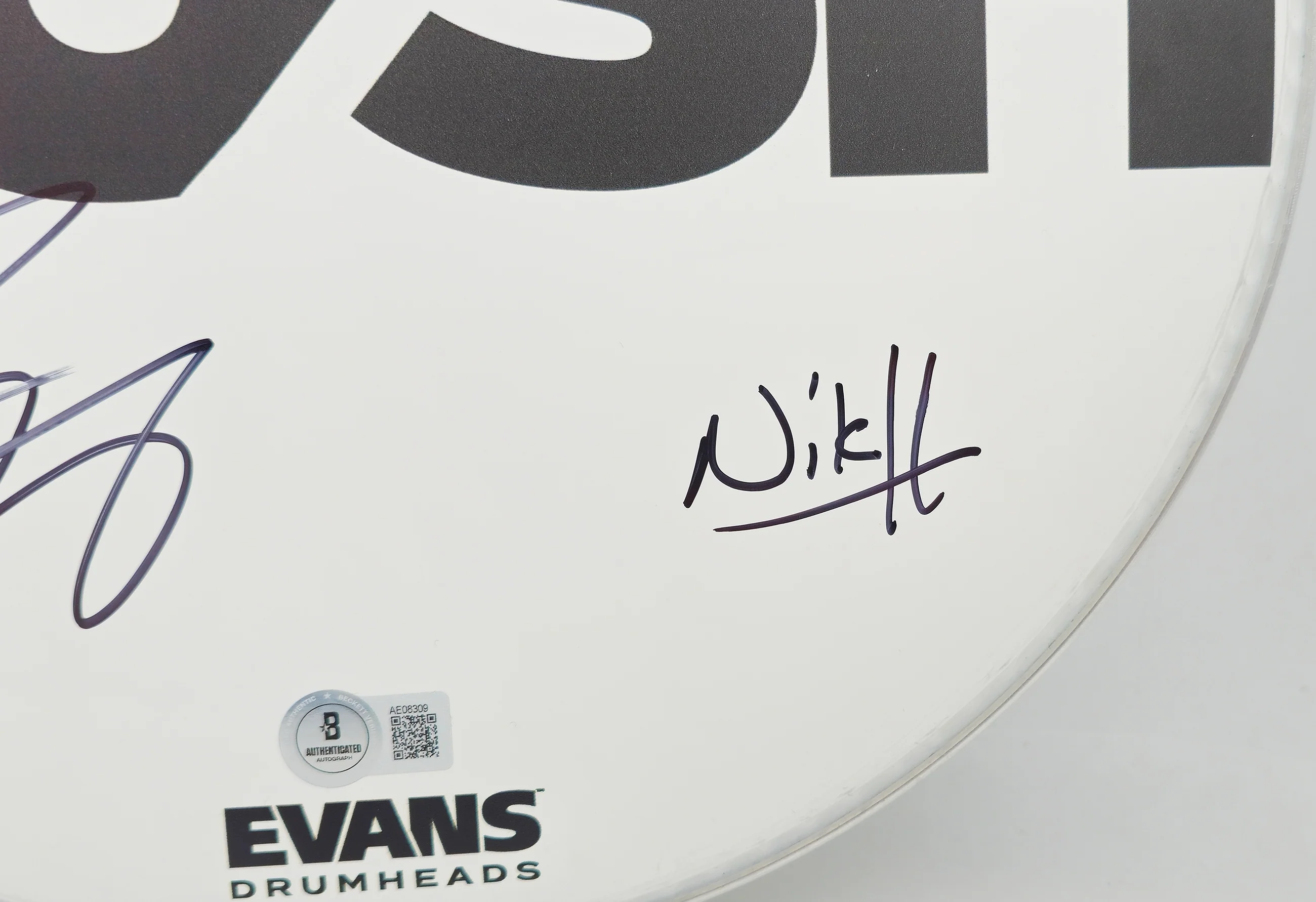 Bush Autographed Drumhead Signed By All 4 Band Members Including Gavin Rossdale Beckett BAS Stock #237003 - Image 4