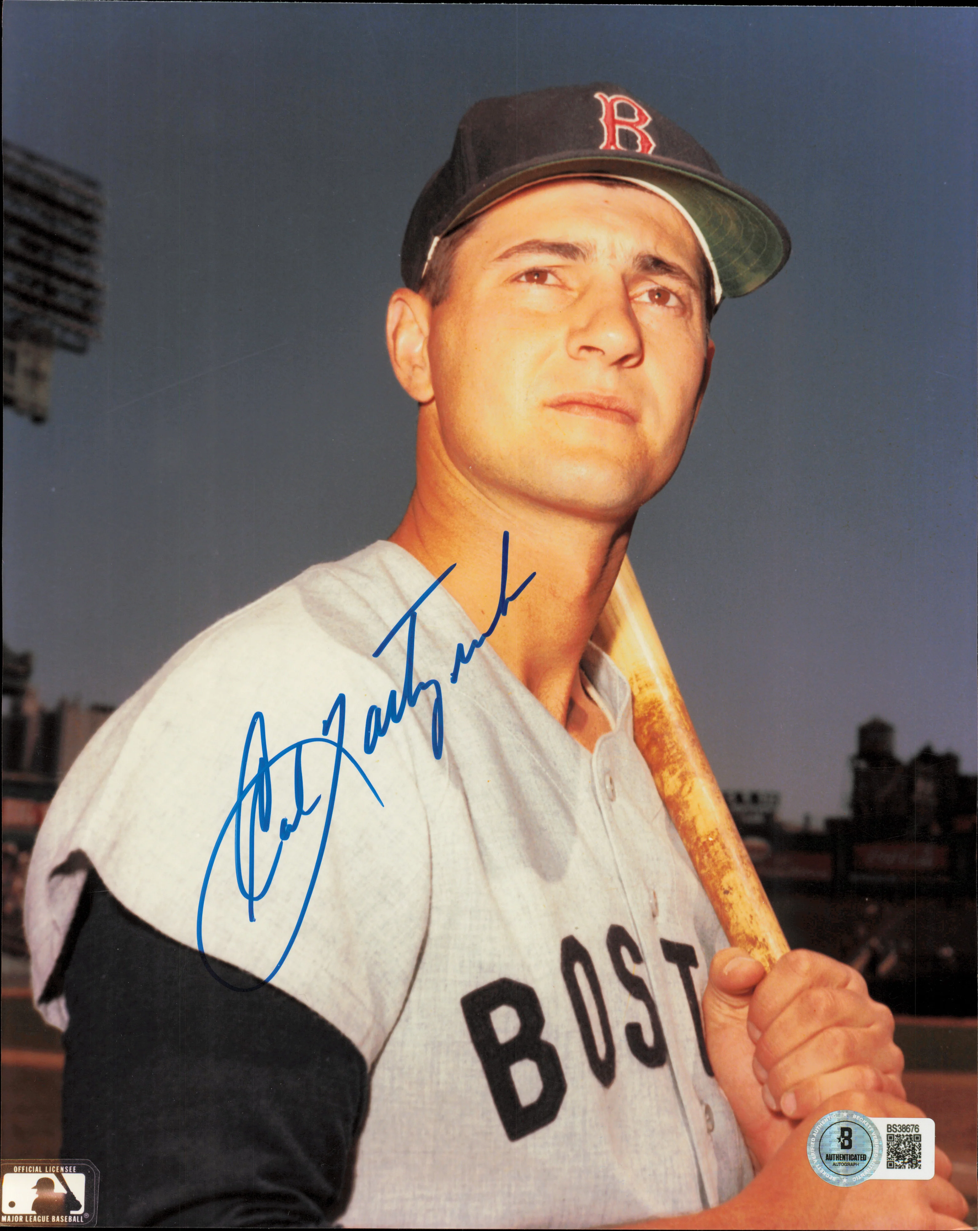 Carl Yastrzemski Autographed 8x10 Photo Boston Red Sox Beckett BAS #BS38676