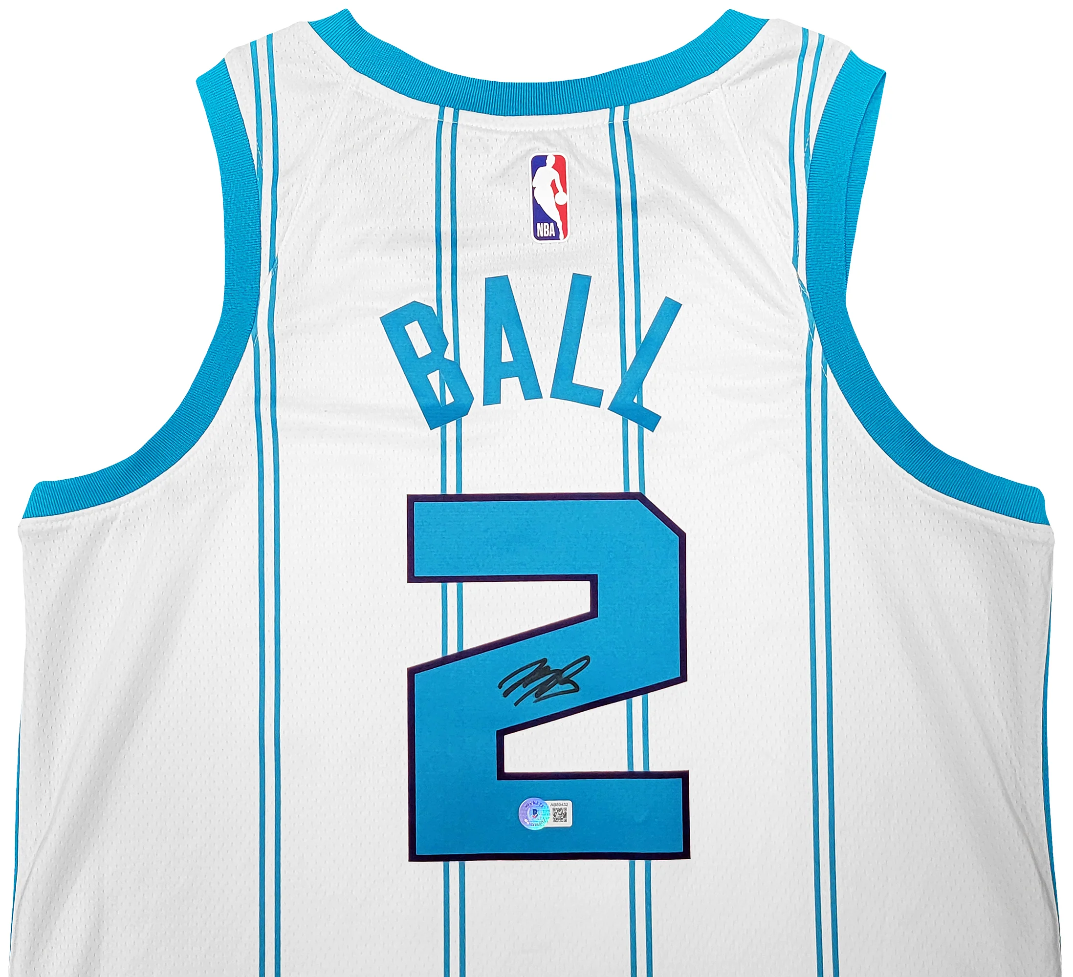 Charlotte Hornets LaMelo Ball Autographed White Nike Swingman Jersey Size M Beckett BAS QR Stock #209485 - Image 3