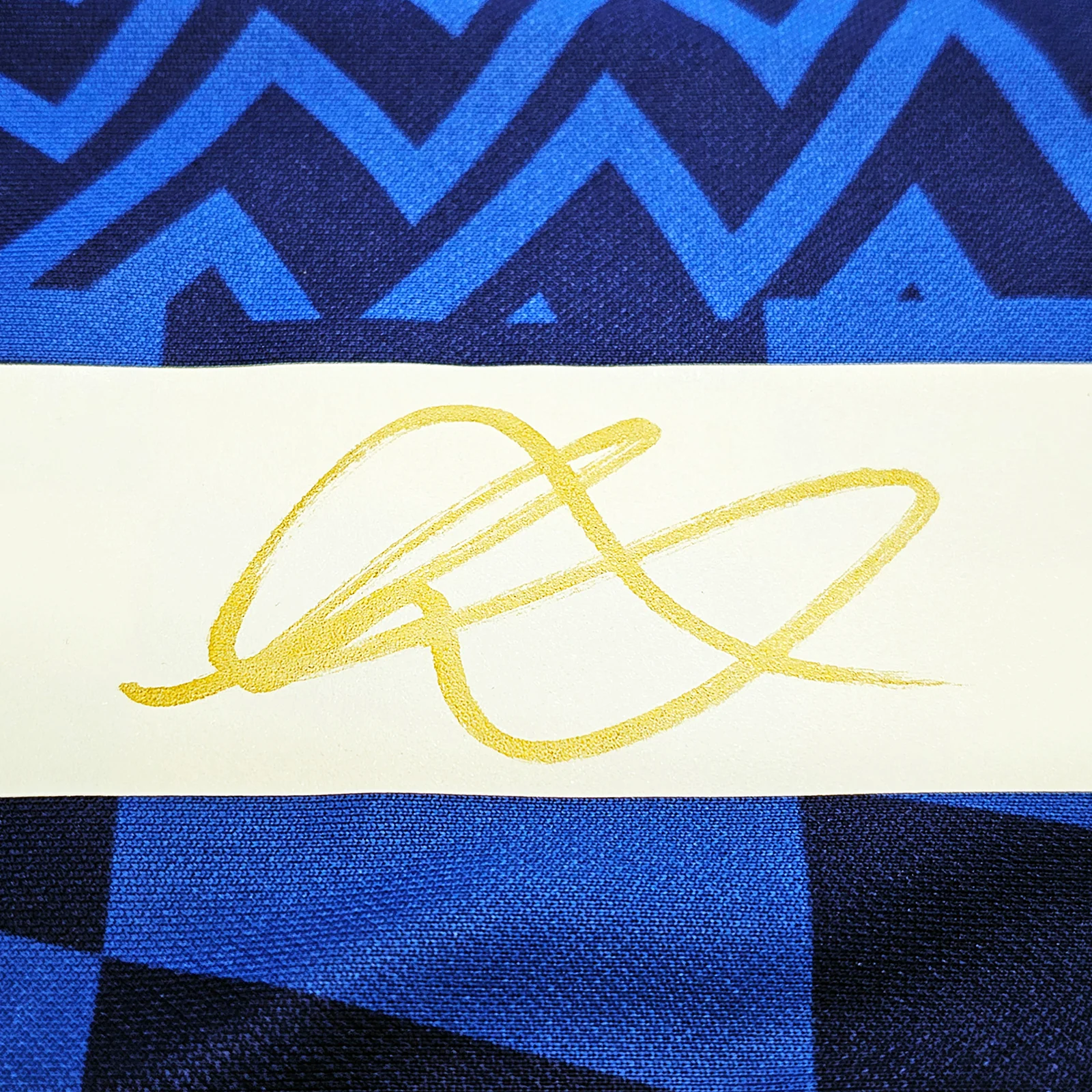 Chelsea F.C. Mason Mount Autographed Blue Nike Jersey Size L in Gold Beckett BAS Stock #196475 - Image 4