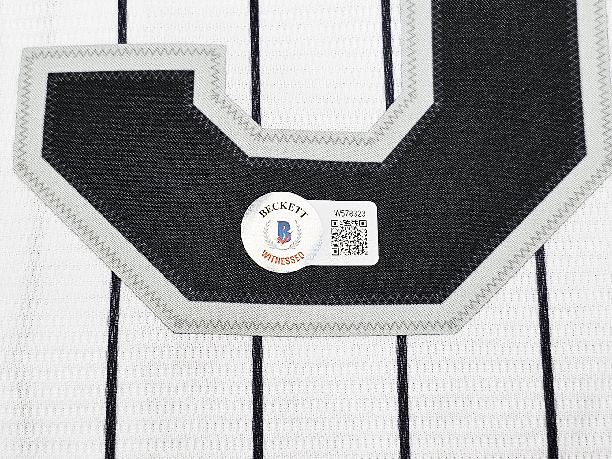 Chicago White Sox Frank Thomas Autographed White Pinstripes Nike Jersey Size XL Beckett BAS Witness Stock #215871 - Image 5
