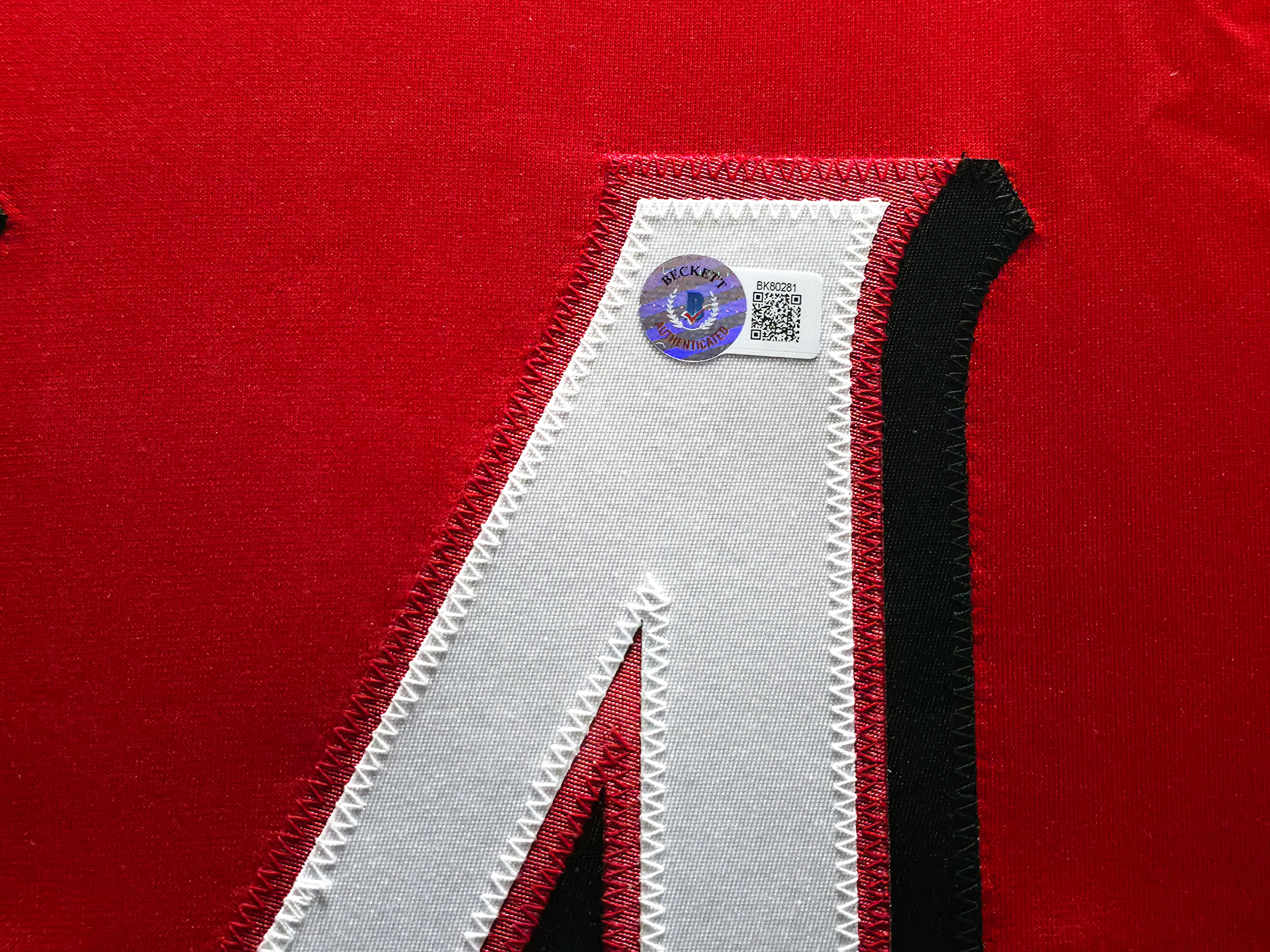 Cincinnati Reds Elly De La Cruz Autographed Framed Red Jersey Beckett BAS QR Stock #239066 - Image 4