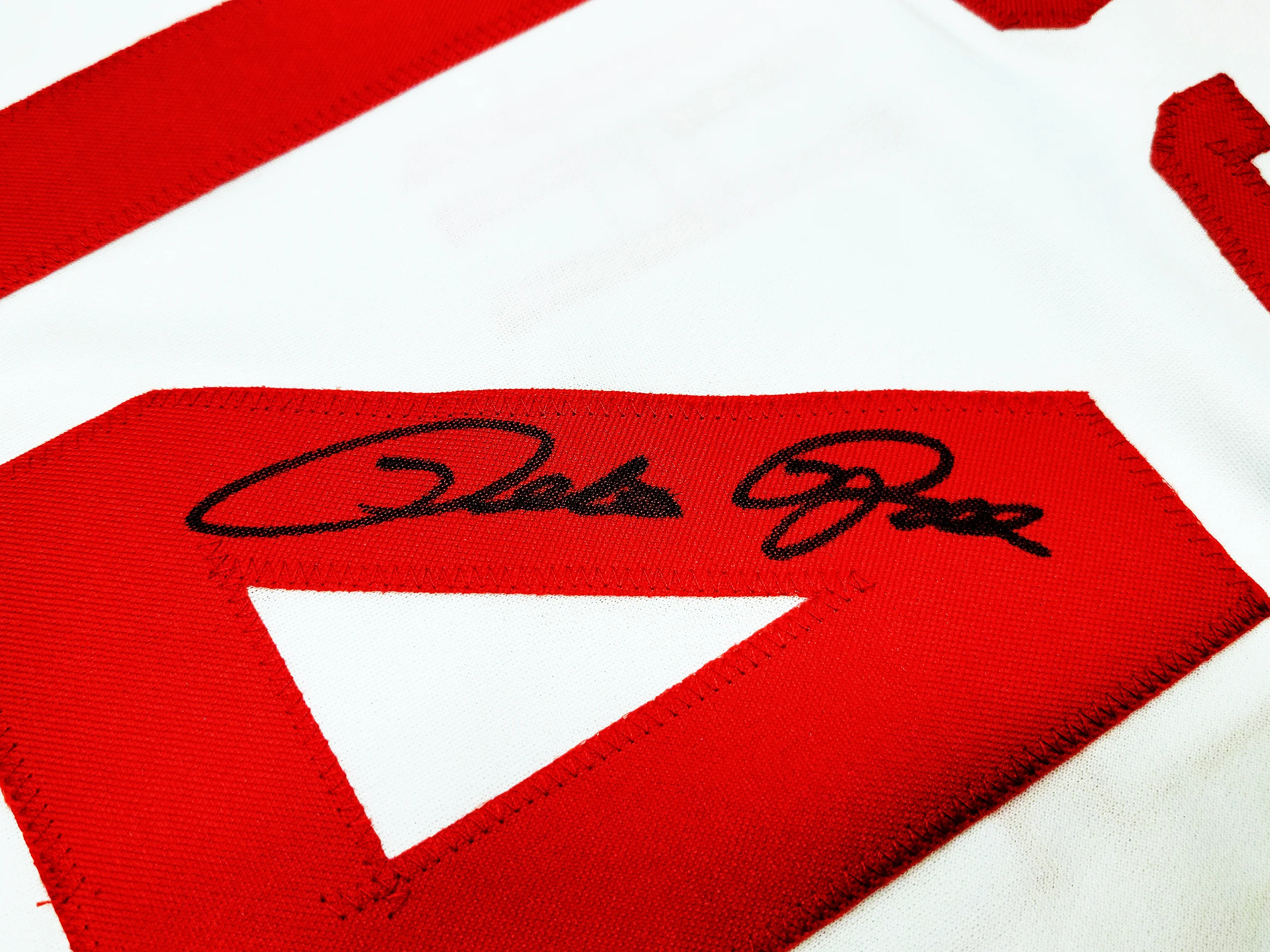Cincinnati Reds Pete Rose Autographed White Jersey JSA Stock #202353 - Image 4