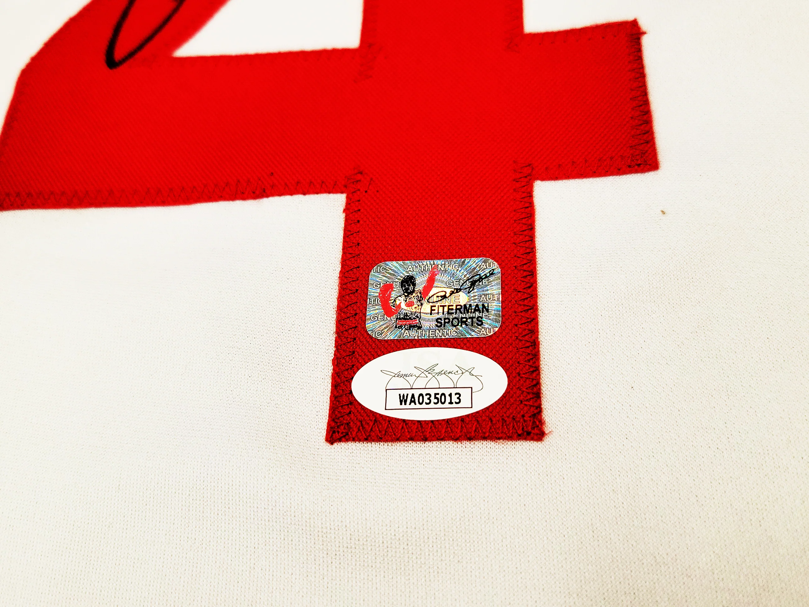 Cincinnati Reds Pete Rose Autographed White Jersey JSA Stock #202353 - Image 5