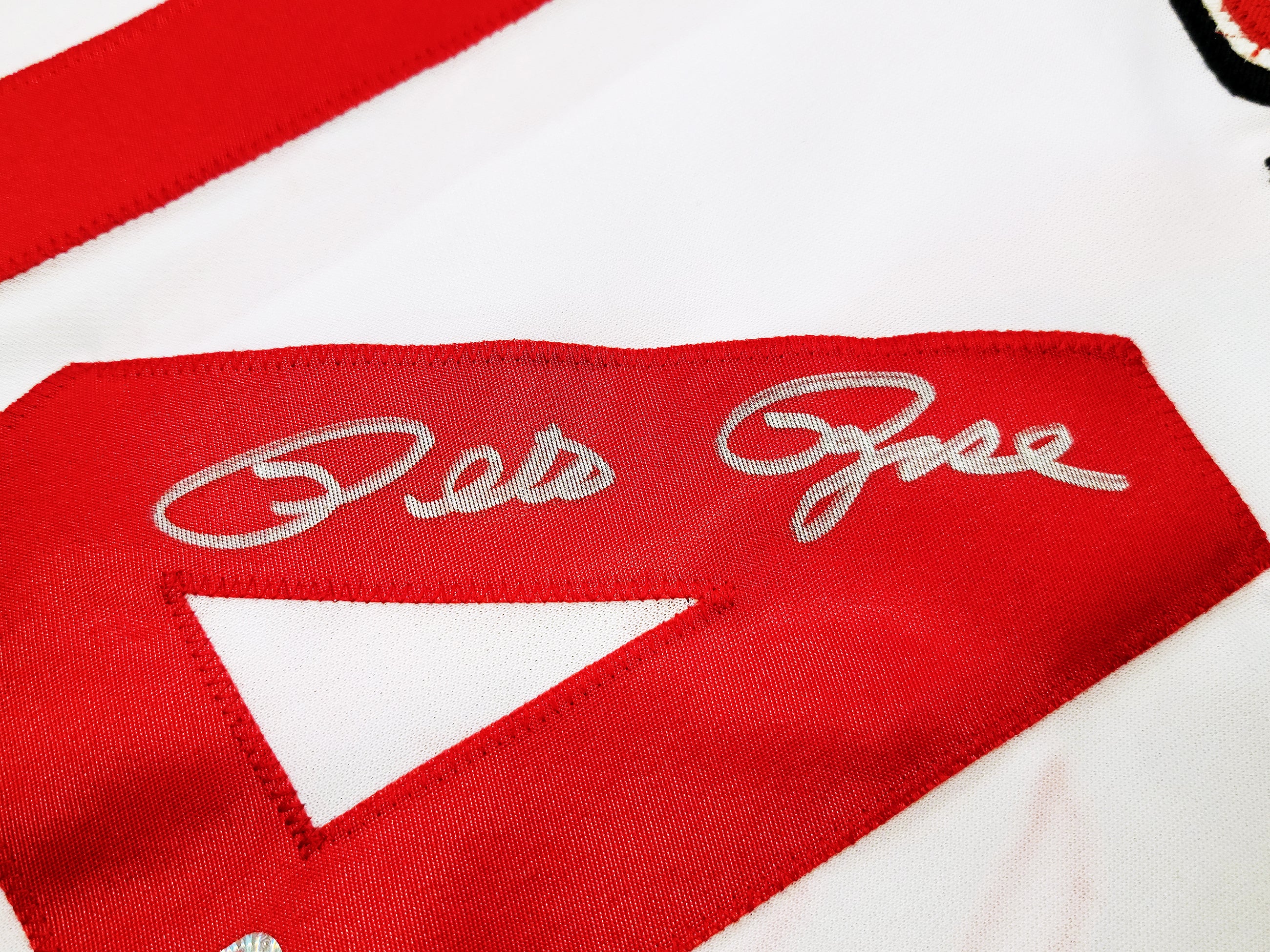 Cincinnati Reds Pete Rose Autographed White Jersey PR Holo Stock #202356 - Image 4