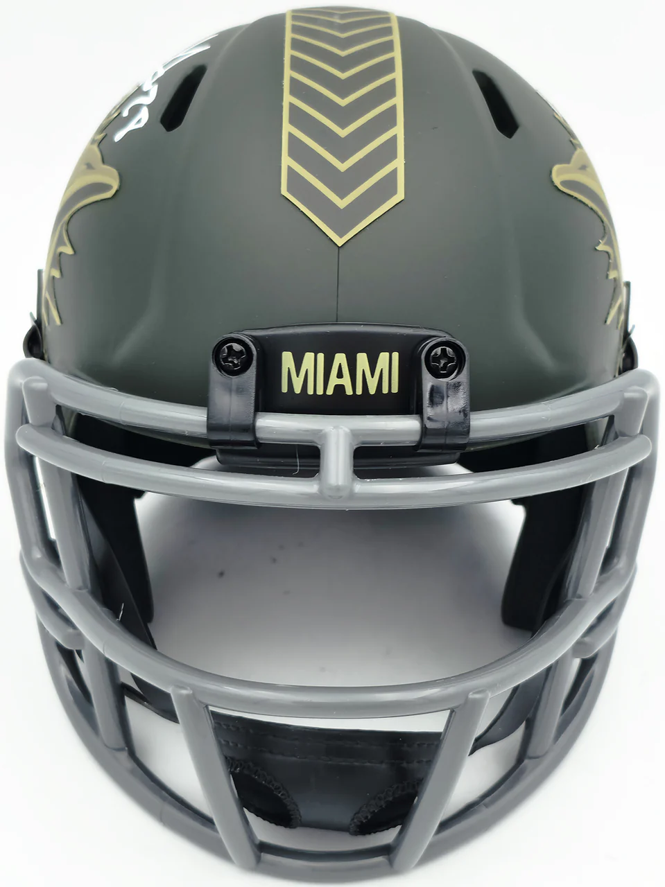 De'Von Achane Autographed Miami Dolphins Dark Green 2025 Salute to Service Speed Mini Helmet Beckett BAS Witness Stock #262076 - Image 3