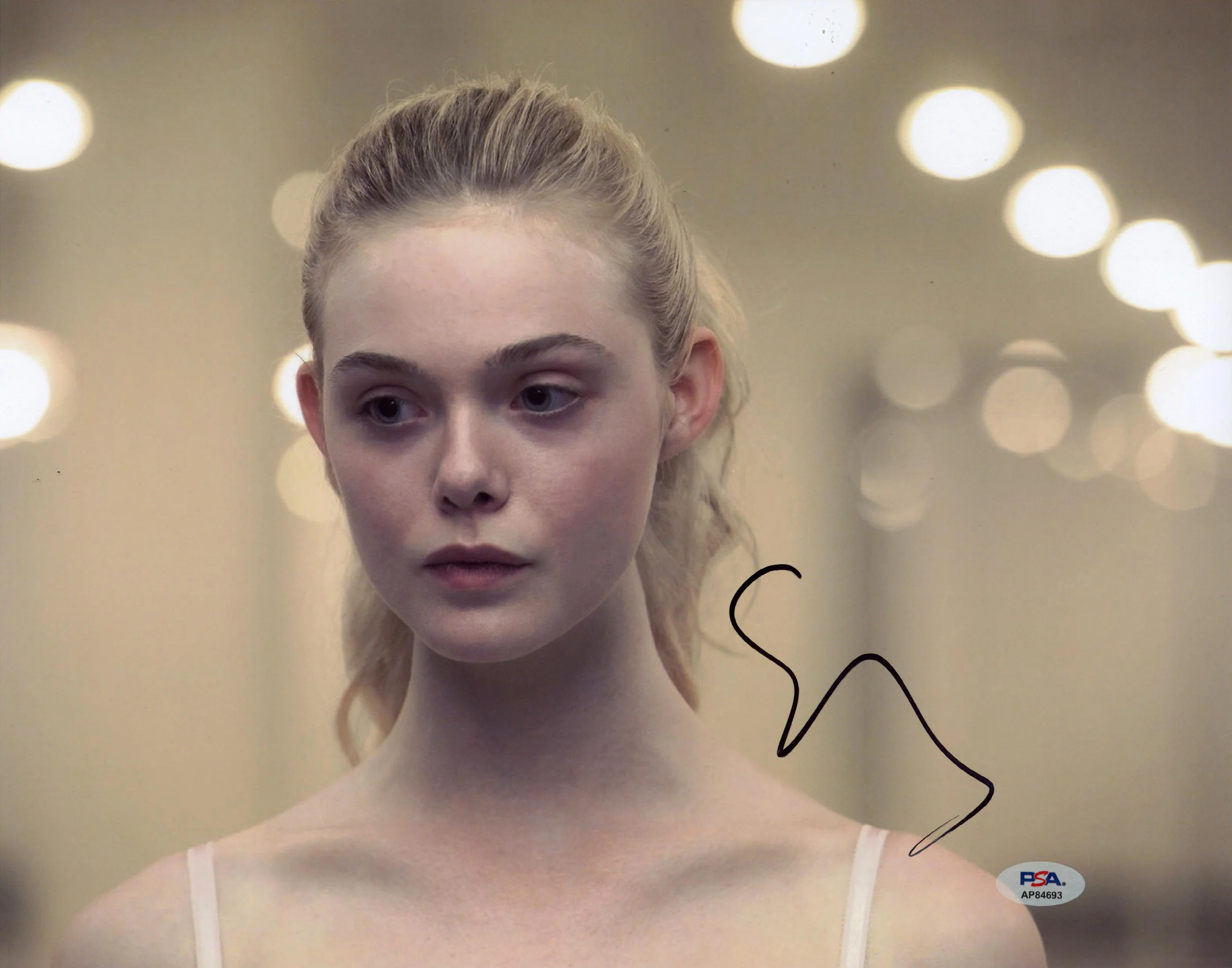 Elle Fanning The Neon Demon Authentic Signed 11x14 Photo PSA/DNA #AP84693 - Image 2