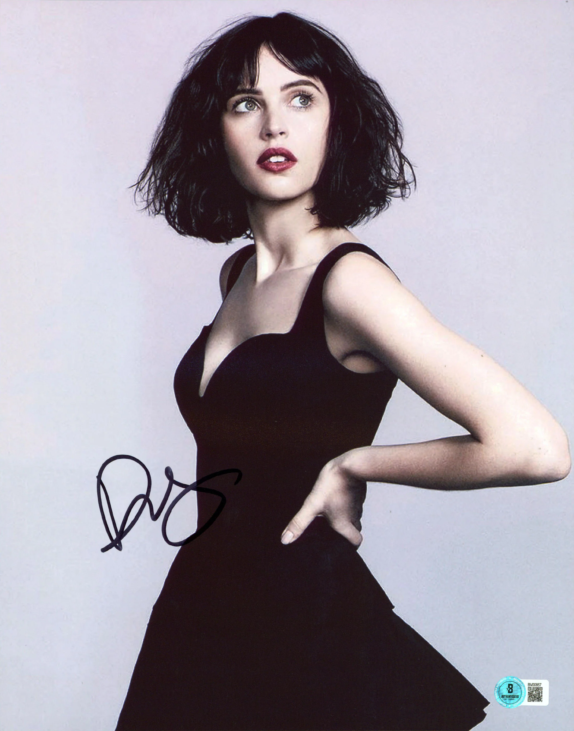 Felicity Jones The Theory Of Everything Authentic Signed 11x14 Photo BAS BV00857 - Image 2