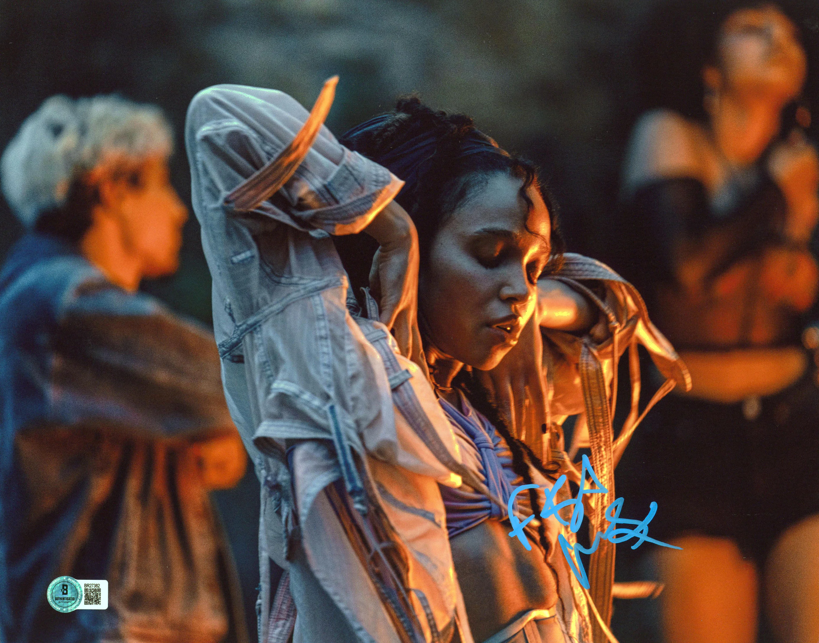 FKA Twigs The Crow Authentic Signed 11x14 Horizontal Photo BAS #BR27382 - Image 2