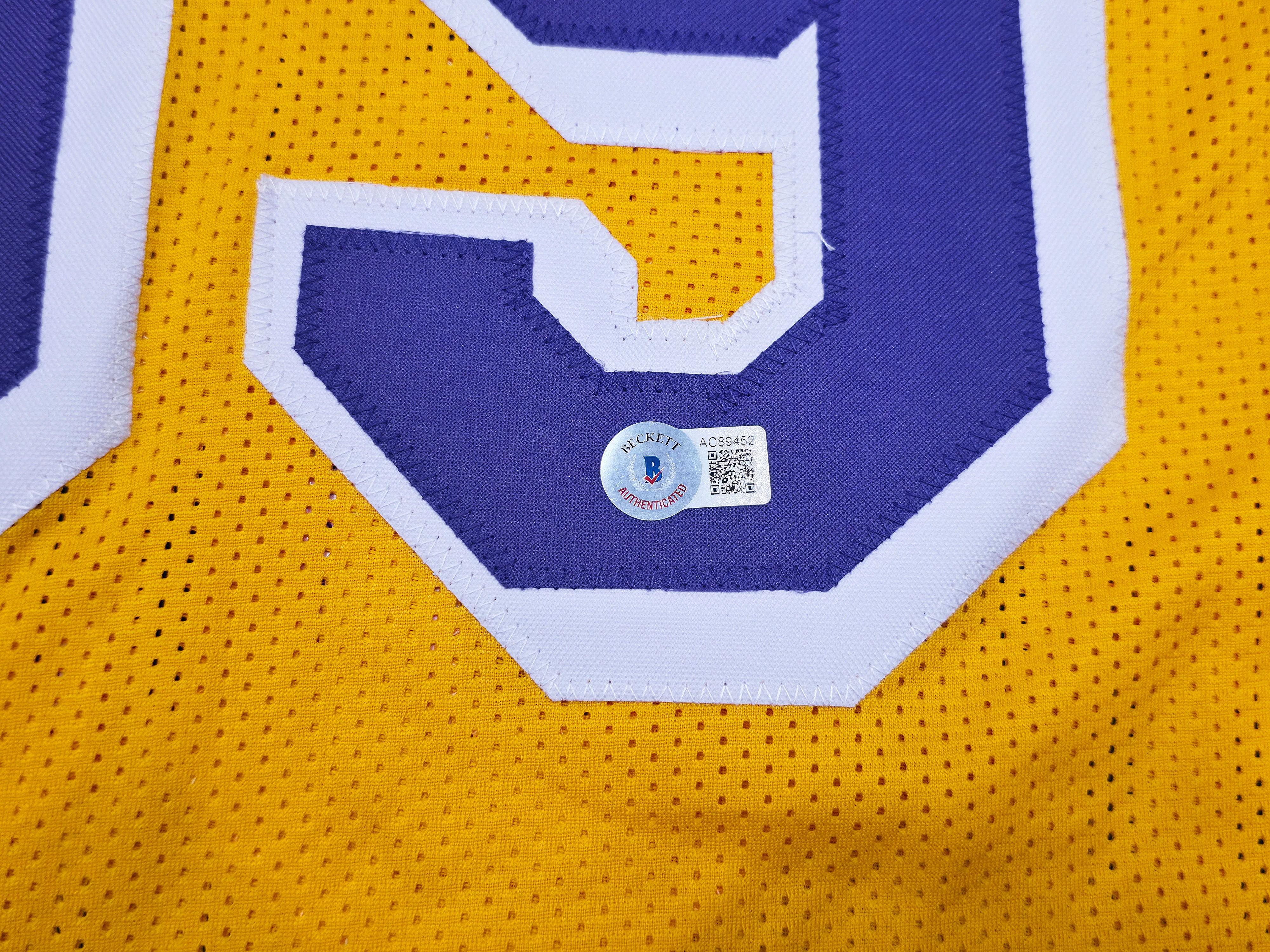 Fletch Chevy Chase Autographed Yellow Jersey Beckett BAS QR Stock #252793 - Image 5