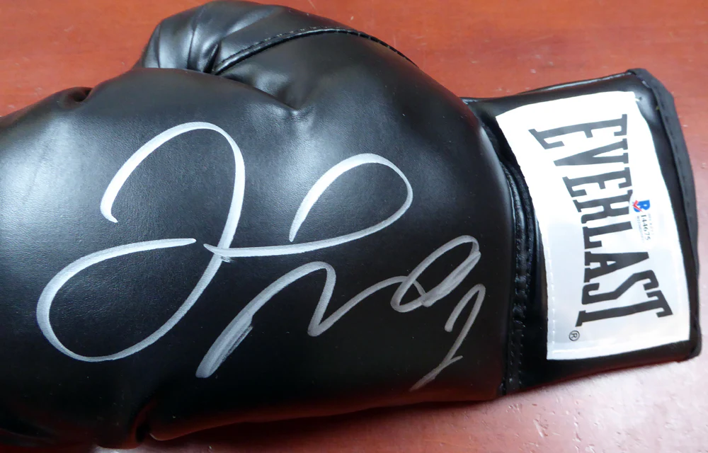 Floyd Mayweather Jr. Autographed Black Everlast Boxing Glove LH Beckett BAS Stock #121798 - Image 3