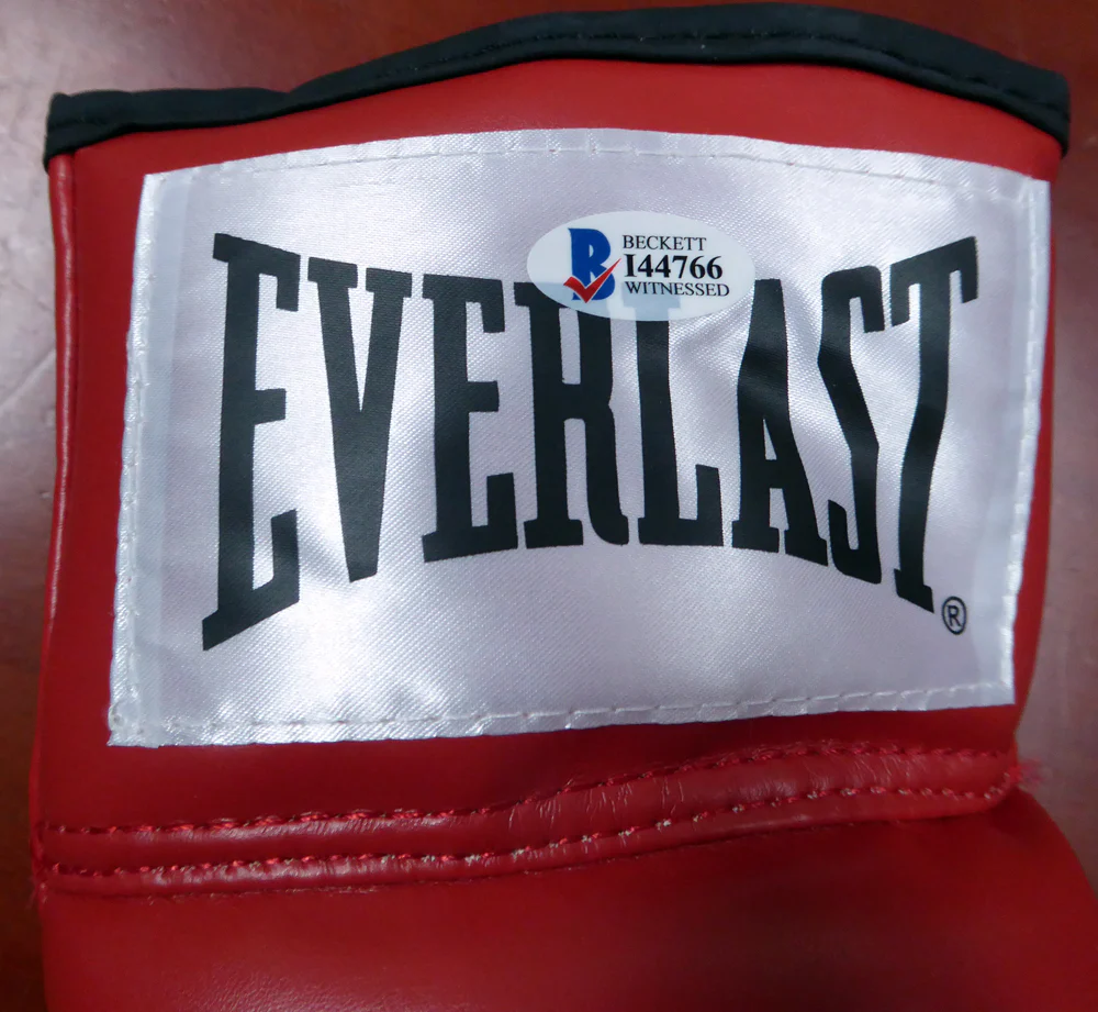 Floyd Mayweather Jr. Autographed Red Everlast Boxing Glove RH Beckett BAS Stock #121800 - Image 5