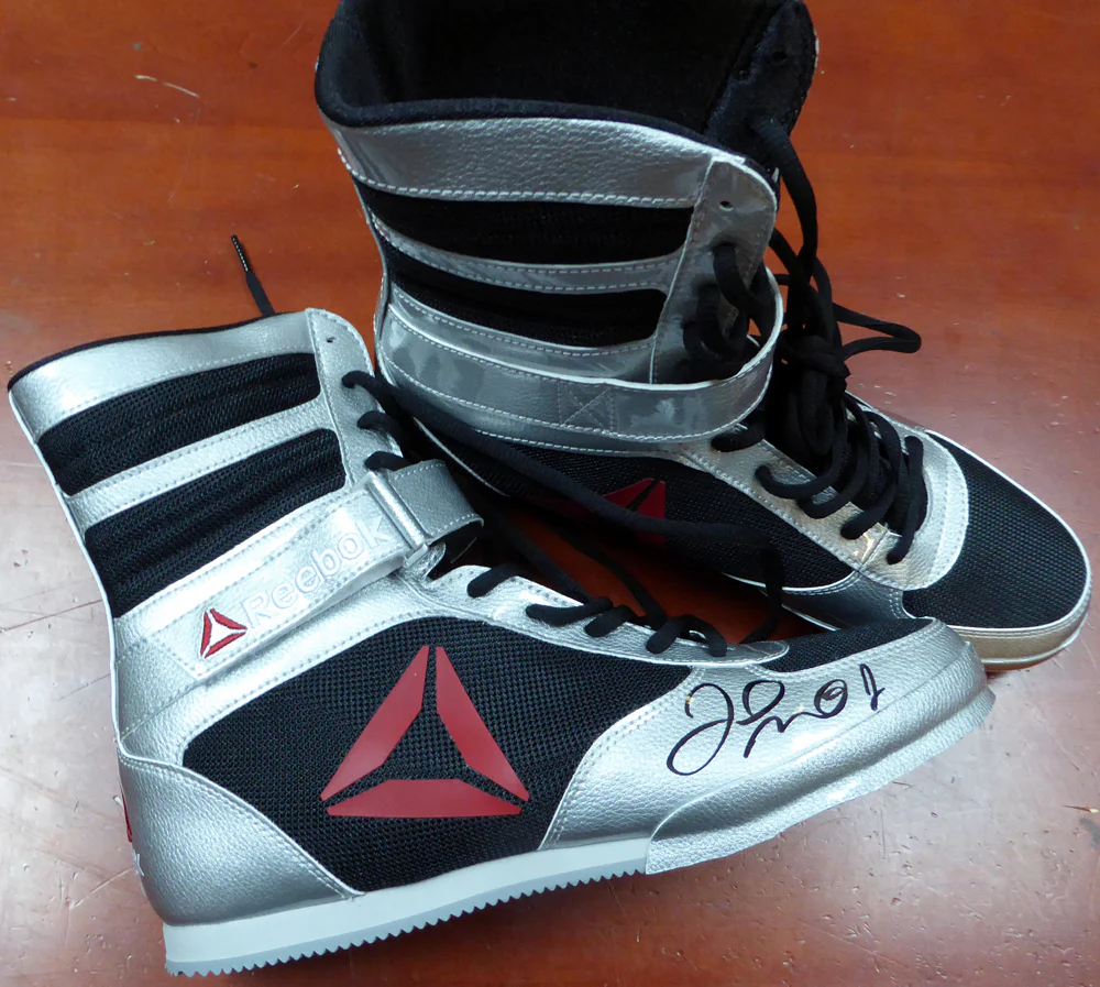 Floyd Mayweather Jr. Autographed Reebok Silver Boxing Shoes Beckett BAS Stock #121801 - Image 2