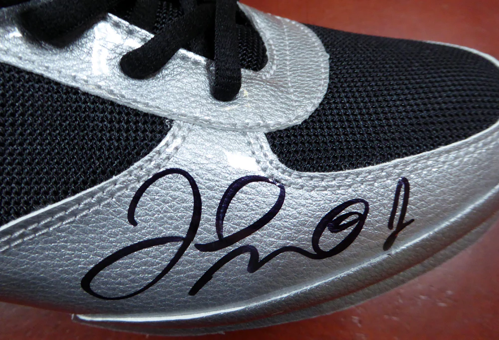 Floyd Mayweather Jr. Autographed Reebok Silver Boxing Shoes Beckett BAS Stock #121801 - Image 4