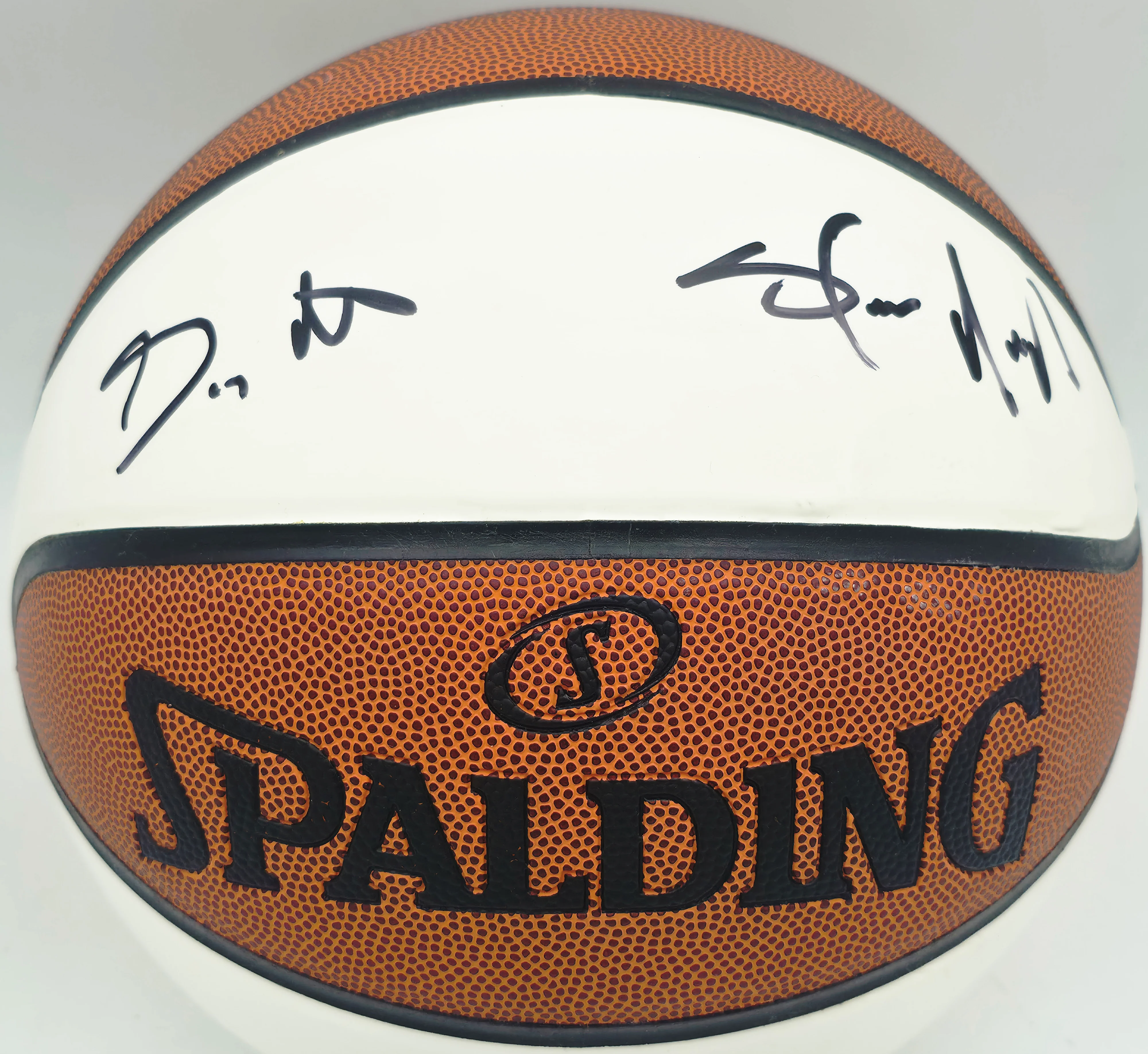 Gary Payton & Shawn Kemp Autographed White Spalding Leather Basketball Seattle Supersonics Beckett BAS QR #BF05054