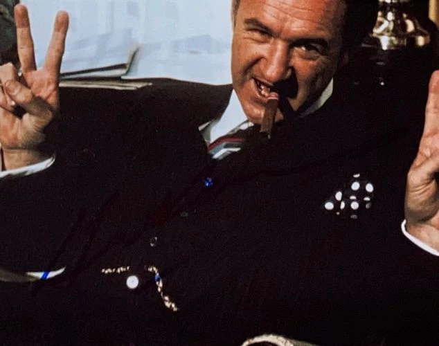 Gene Hackman Signed Framed 8x10 No Way Out Photo 2 JSA - Image 2