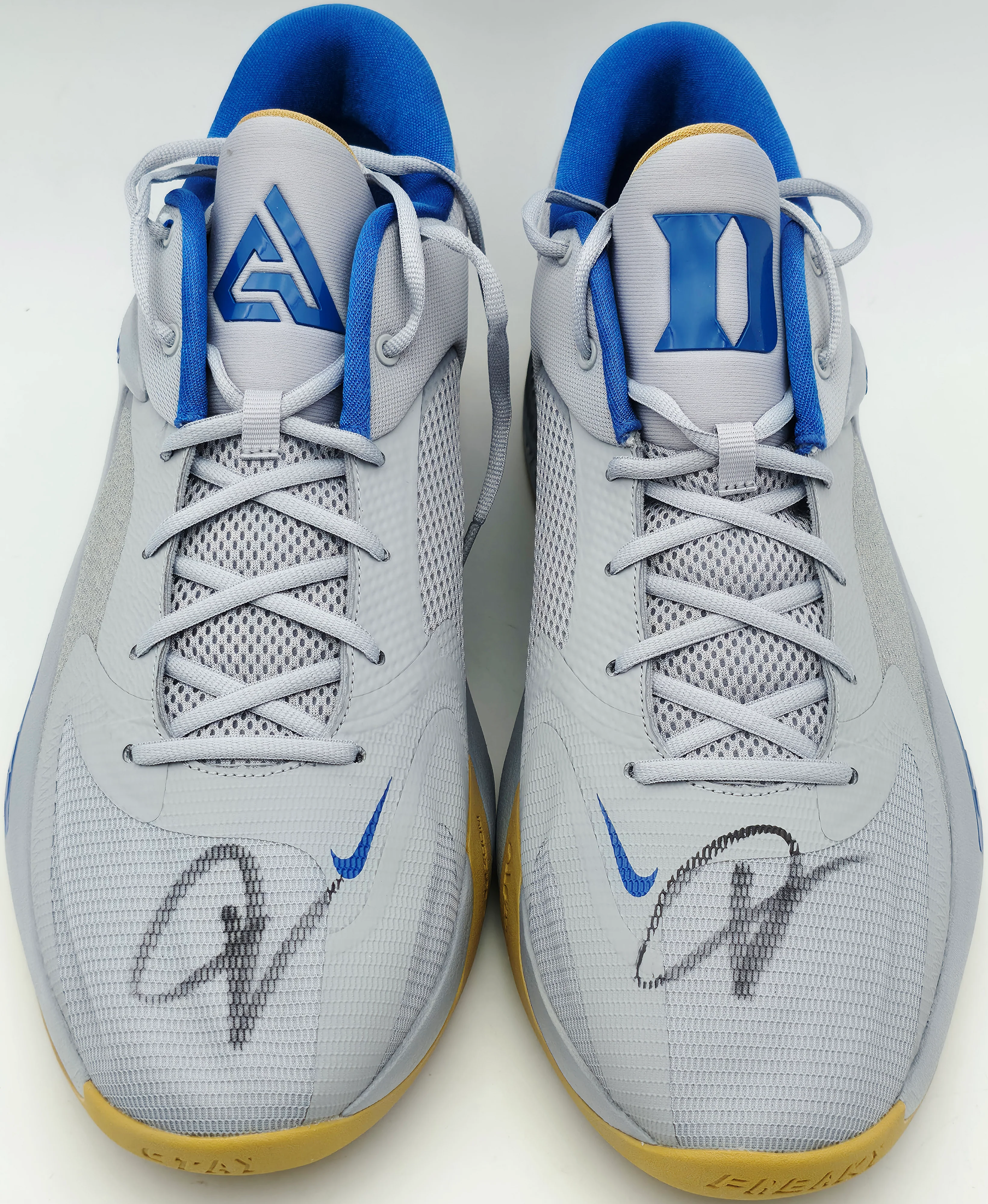 Giannis Antetokounmpo Autographed 2022 Player Exclusive (PE) Promo Duke Blue Devils Wolf Nike Zoom Freak 4 NCAA SOS Shoes Size 16 (With Box) Beckett BAS Witness #3W399782 & #3W399783 - Image 3