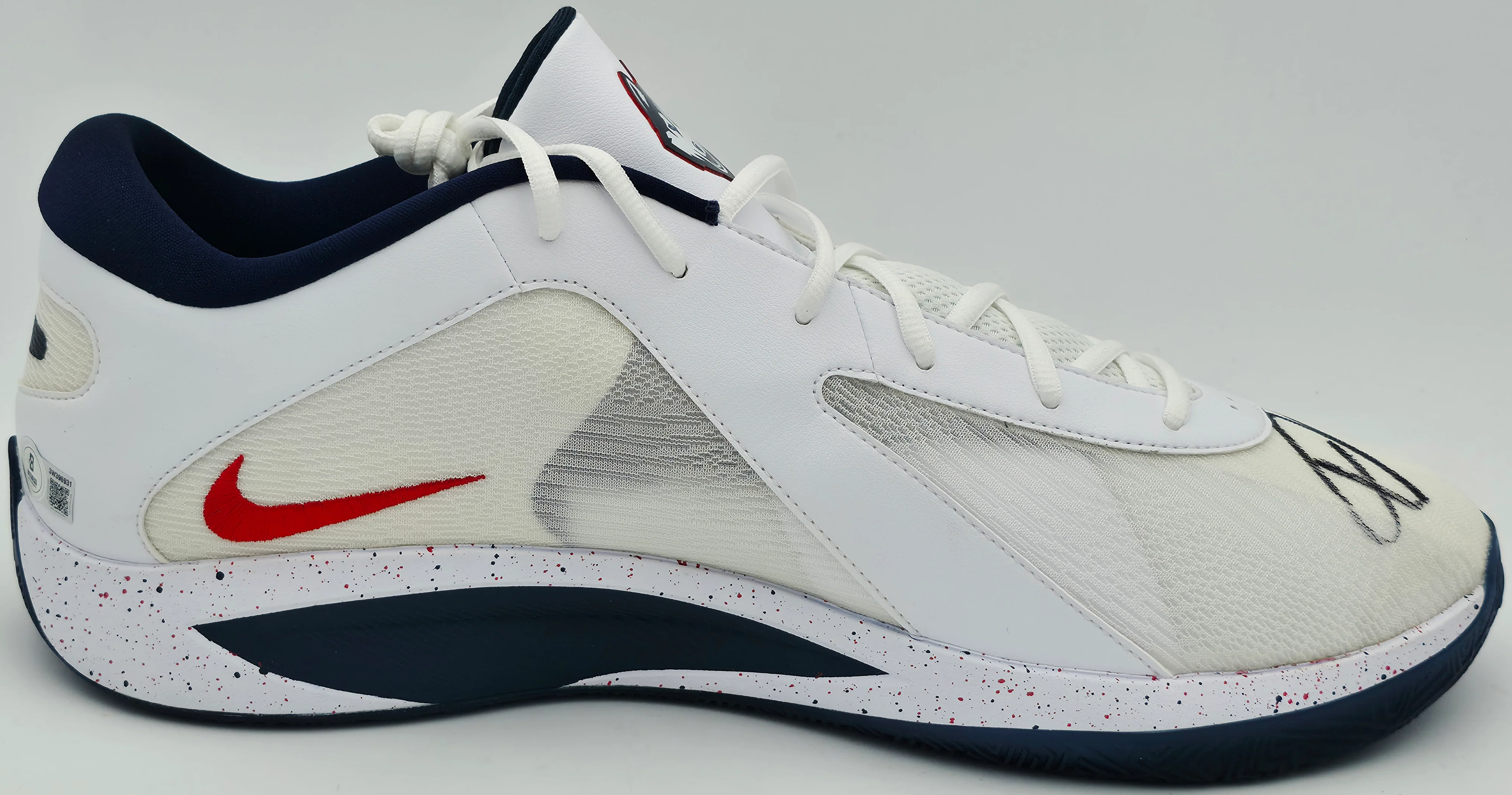 Giannis Antetokounmpo Autographed 2024 Player Exclusive (PE) Promo UCONN White, University Red & Col Navy Nike Zoom Freak 6 NCAA P Shoes Size 17 (No Box) Beckett BAS Witness #3W396931 & #3W396932 - Image 5