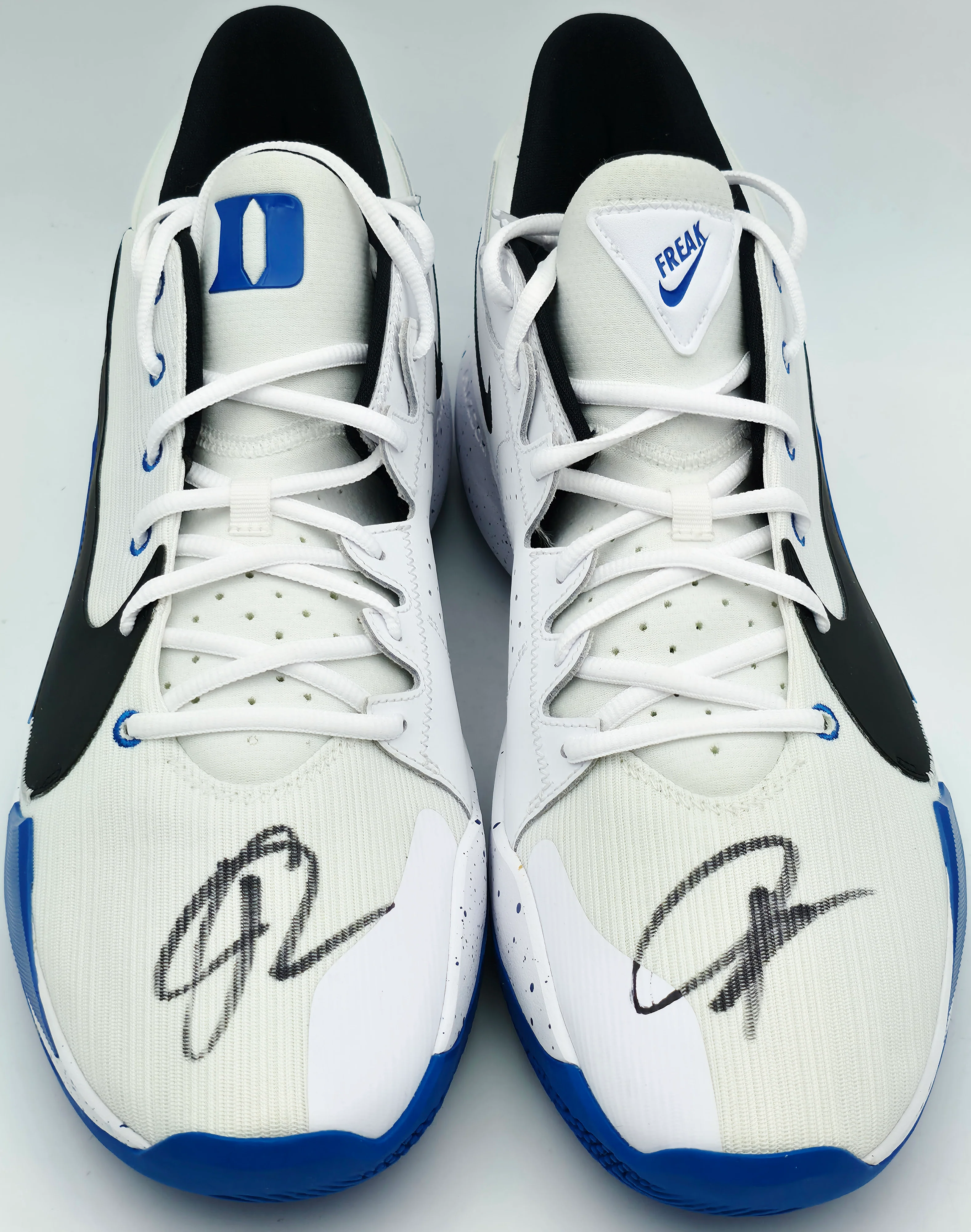 Giannis Antetokounmpo Autographed 2021 Player Exclusive (PE) Promo Duke Blue Devils White, Black & Royal Nike Zoom Freak 2 DUKE SOS Shoes Size 16 (No Box) Beckett BAS Witness #3W396953 & #3W396954 - Image 3