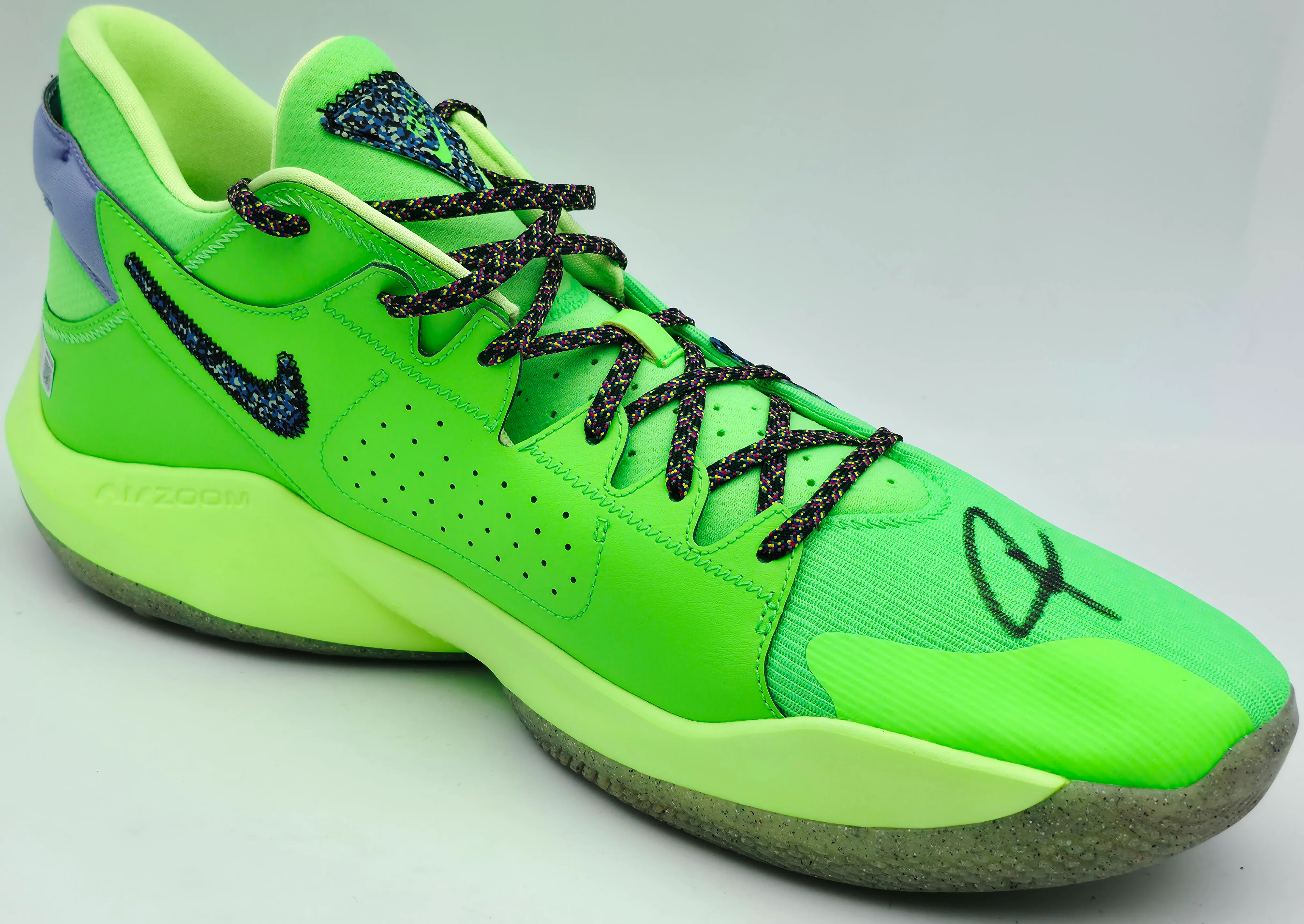 Giannis Antetokounmpo Autographed 2021 Player Exclusive (PE) Promo Rage Green, Multi & Color Nike Zoom Freak 2 (Single) Shoe Milwaukee Bucks Size 16 (With Box) Beckett BAS Witness #3W397258 - Image 2