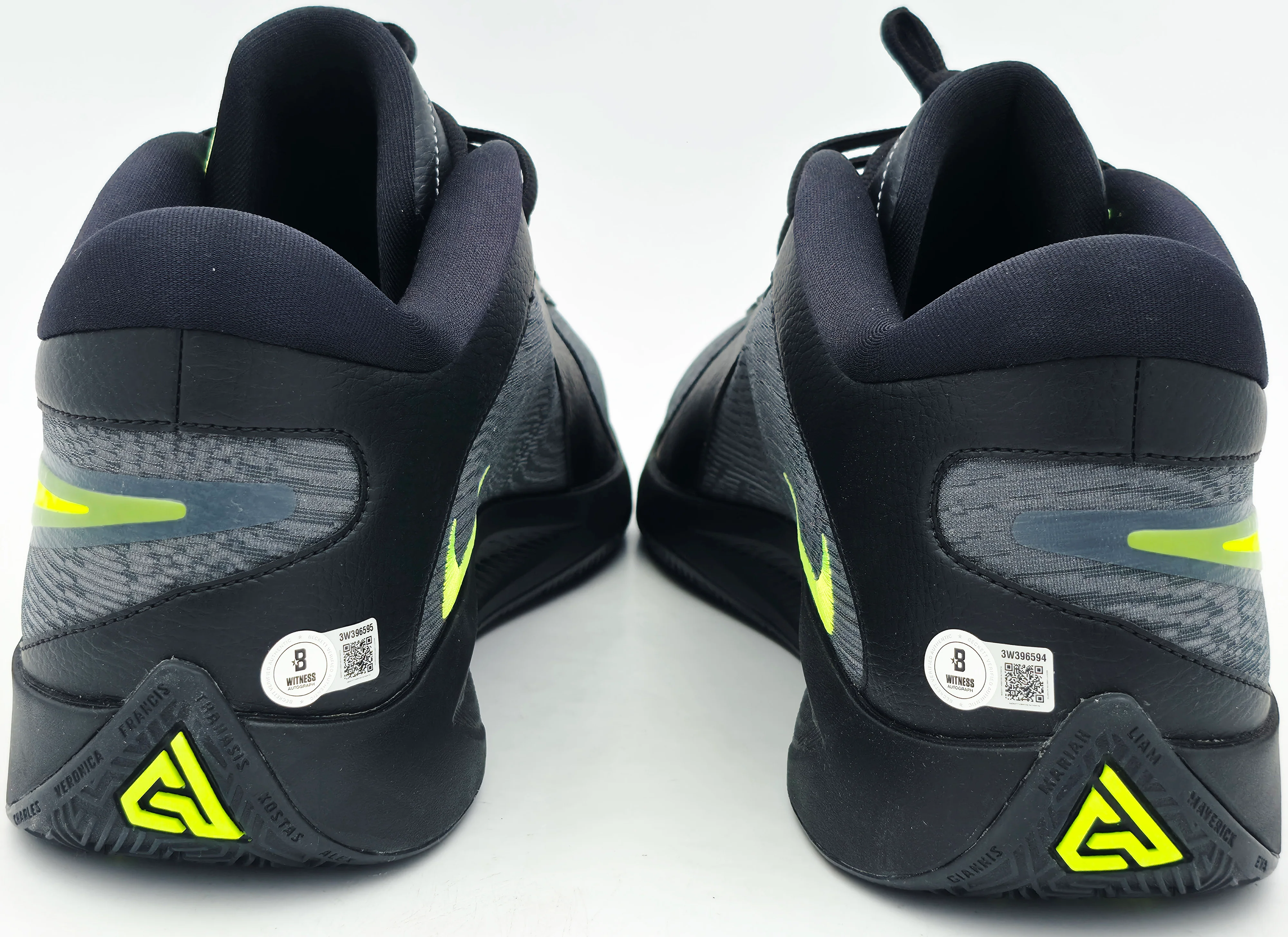 Giannis Antetokounmpo Autographed 2024 Player Exclusive (PE) Promo Black, Volt & Cool Grey Nike Zoom Freak 6 Shoes Milwaukee Bucks Size 17 Beckett BAS Witness Stock #252733 - Image 5