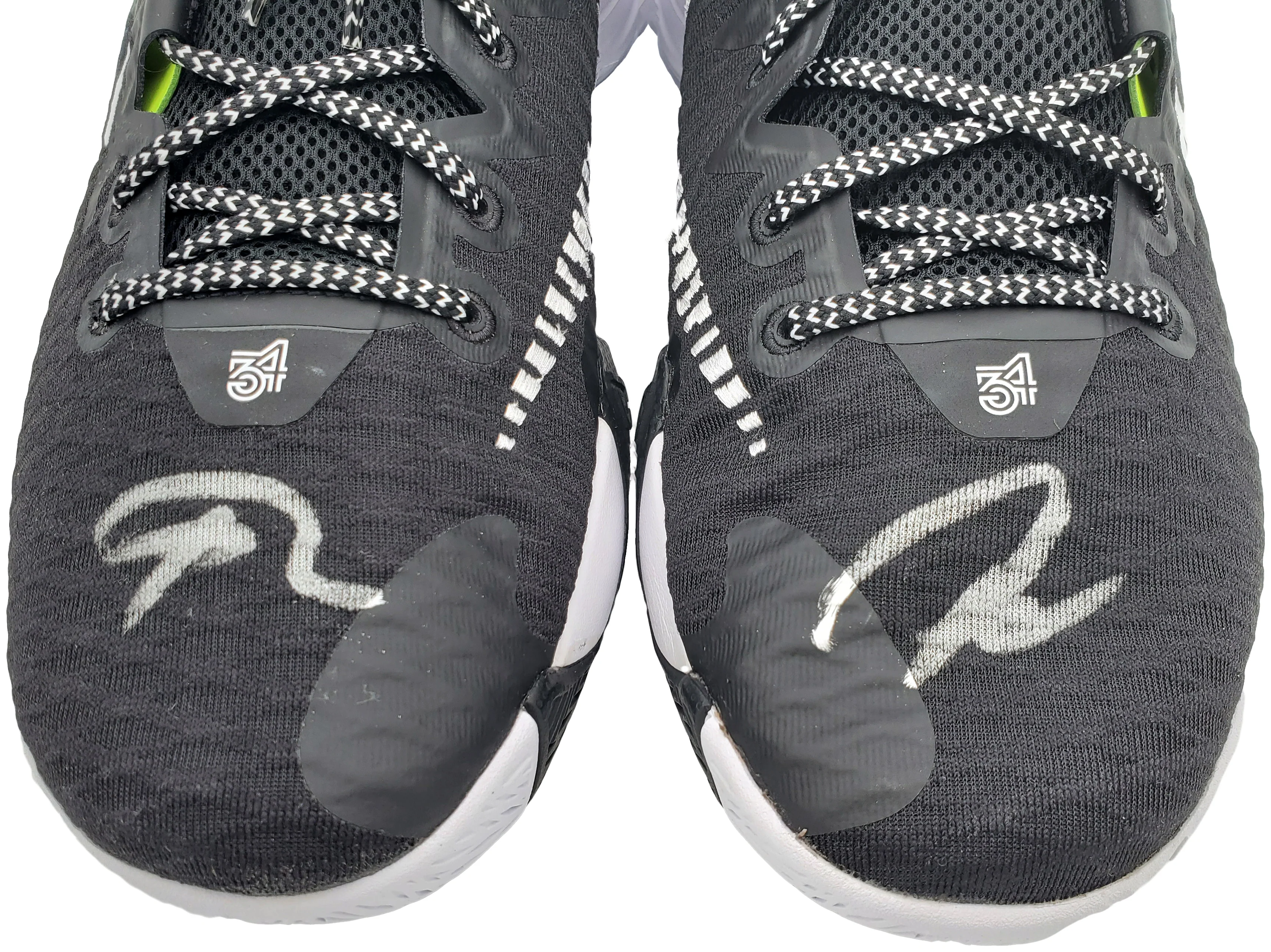 Giannis Antetokounmpo Autographed Black Nike Immortality Shoes Milwaukee Bucks Size 15 Pair Beckett BAS QR Stock #197431 - Image 2