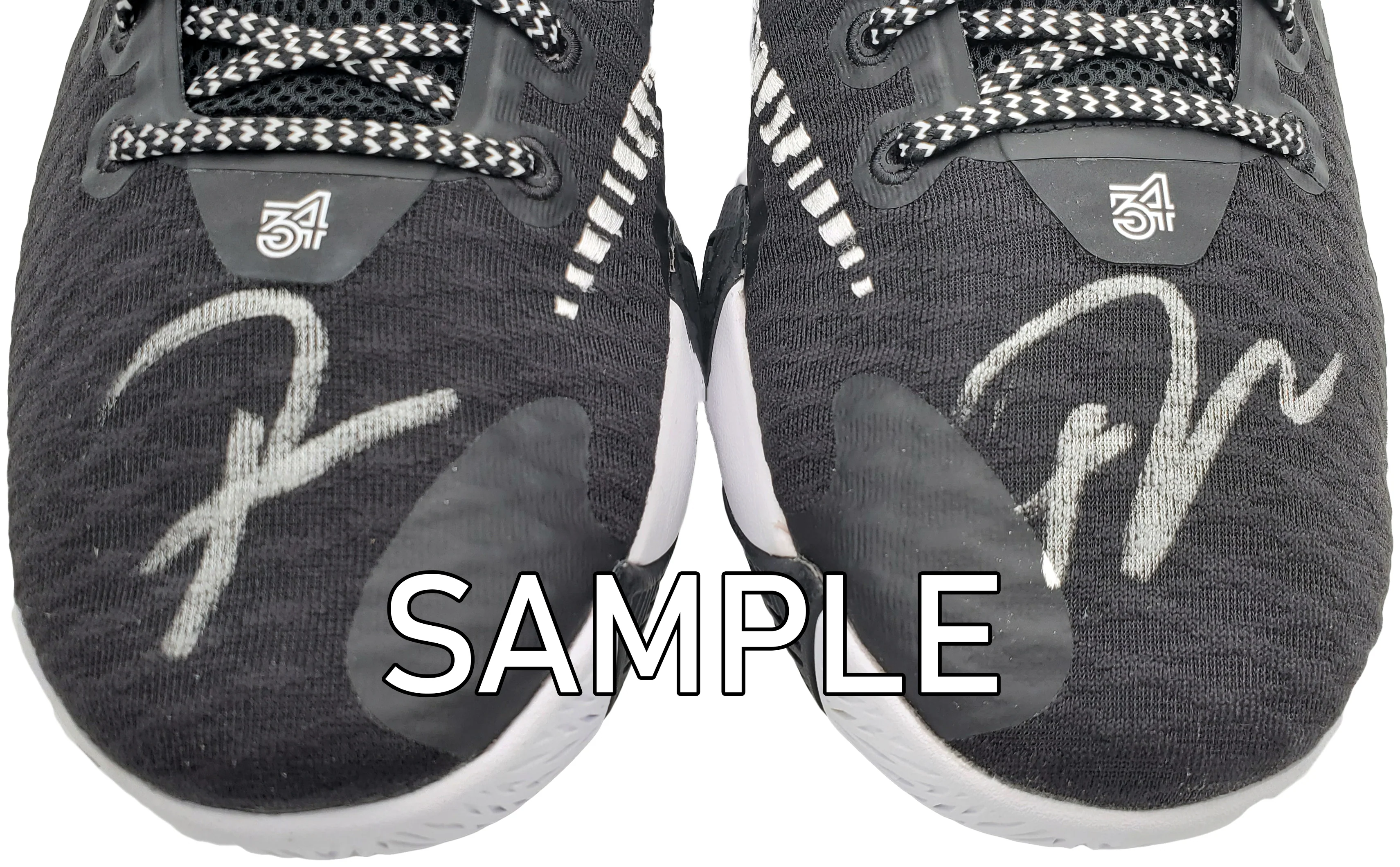 Giannis Antetokounmpo Autographed Black Nike Immortality Shoes Milwaukee Bucks Size 16 Pair Beckett BAS QR Stock #197434 - Image 4